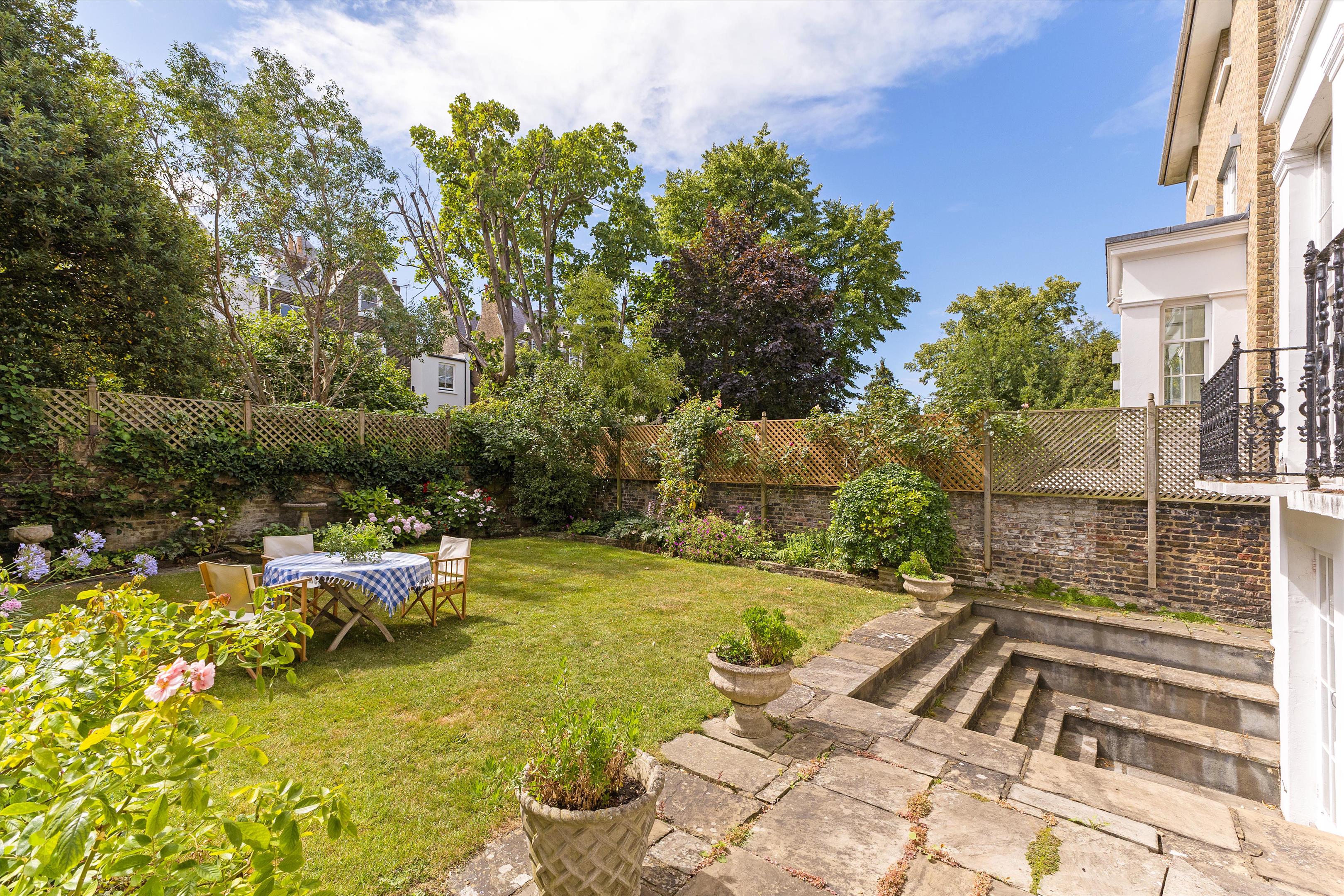 Clifton Hill, St John's Wood, London, NW8