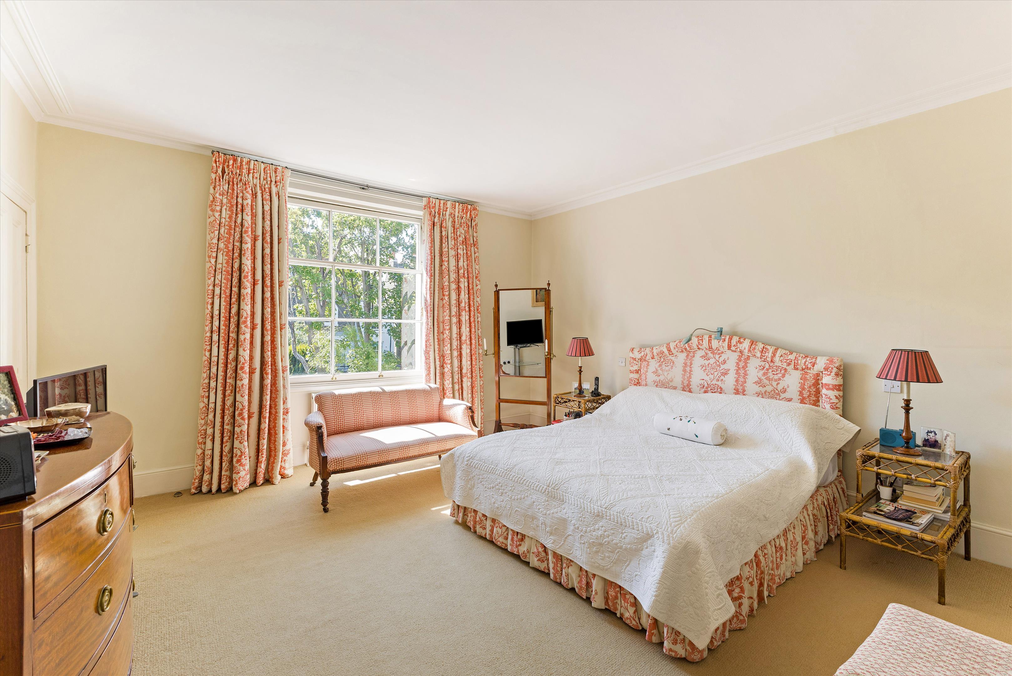Clifton Hill, St John's Wood, London, NW8