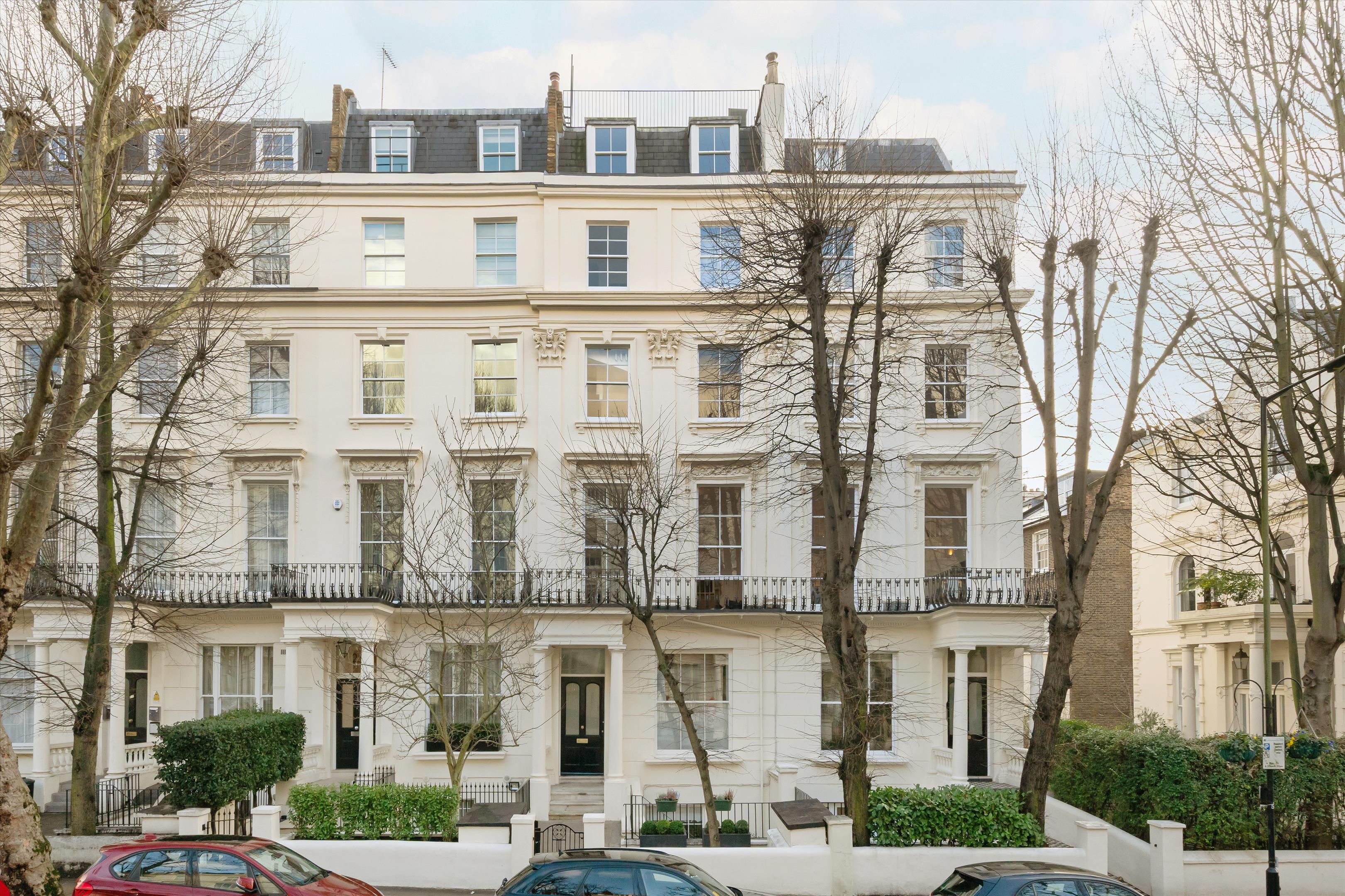 Clifton Gardens, Little Venice W9