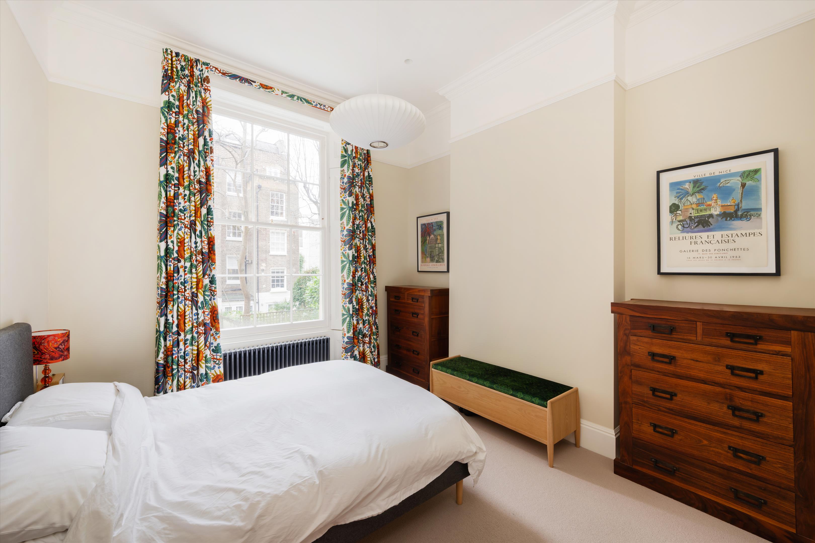 Clifton Gardens, Little Venice W9
