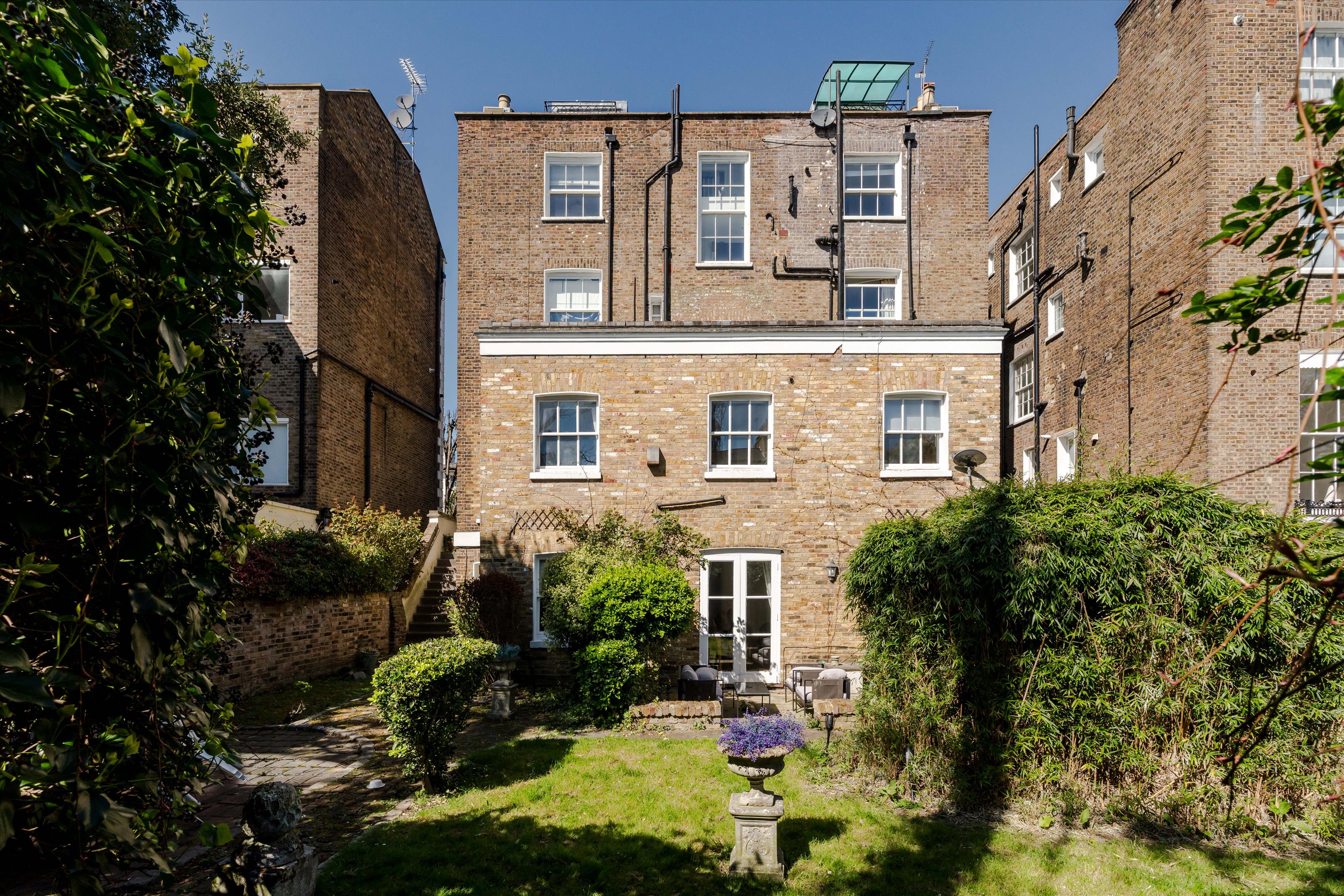 Carlton Hill, St John's Wood NW8