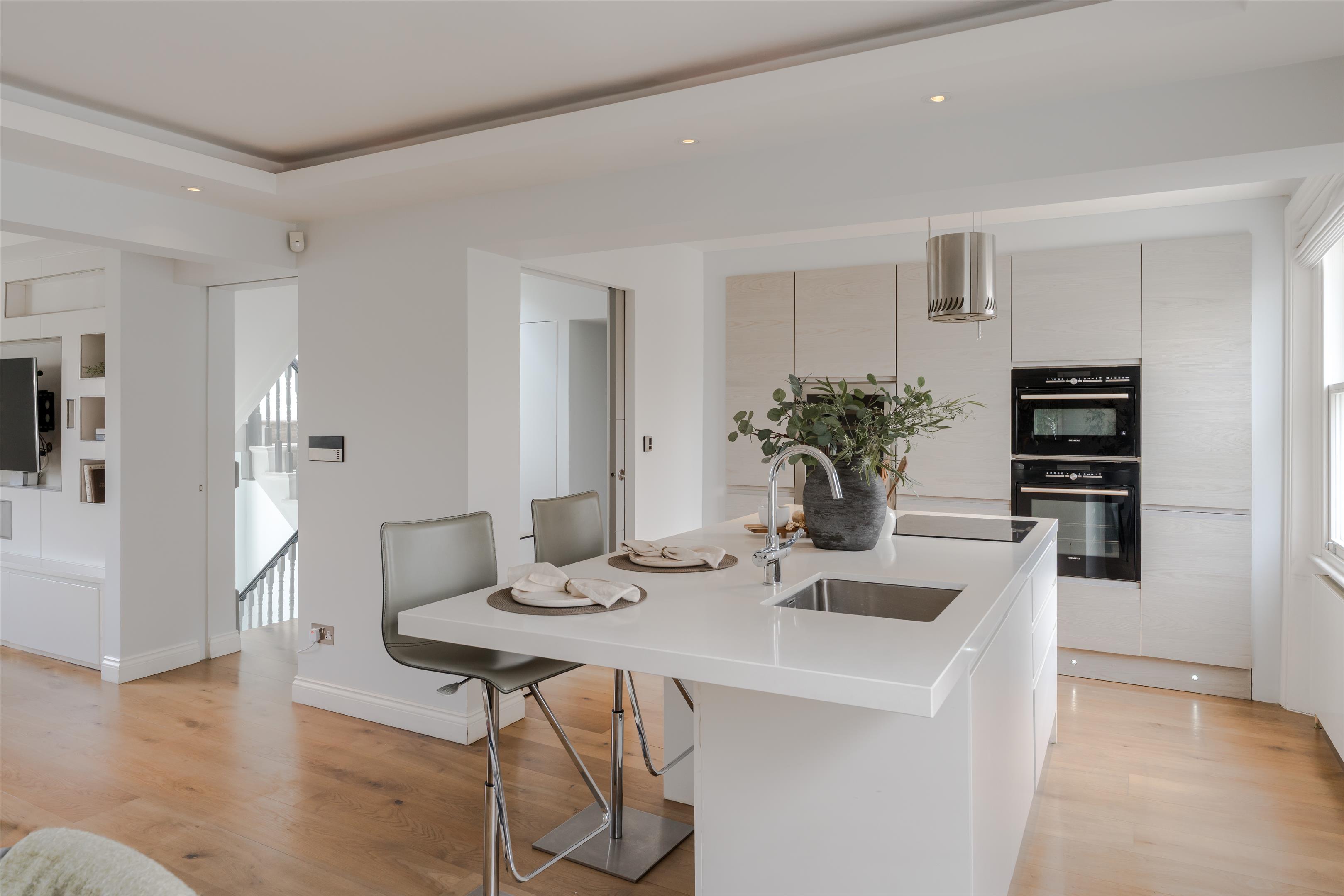 Carlton Hill, St John's Wood NW8