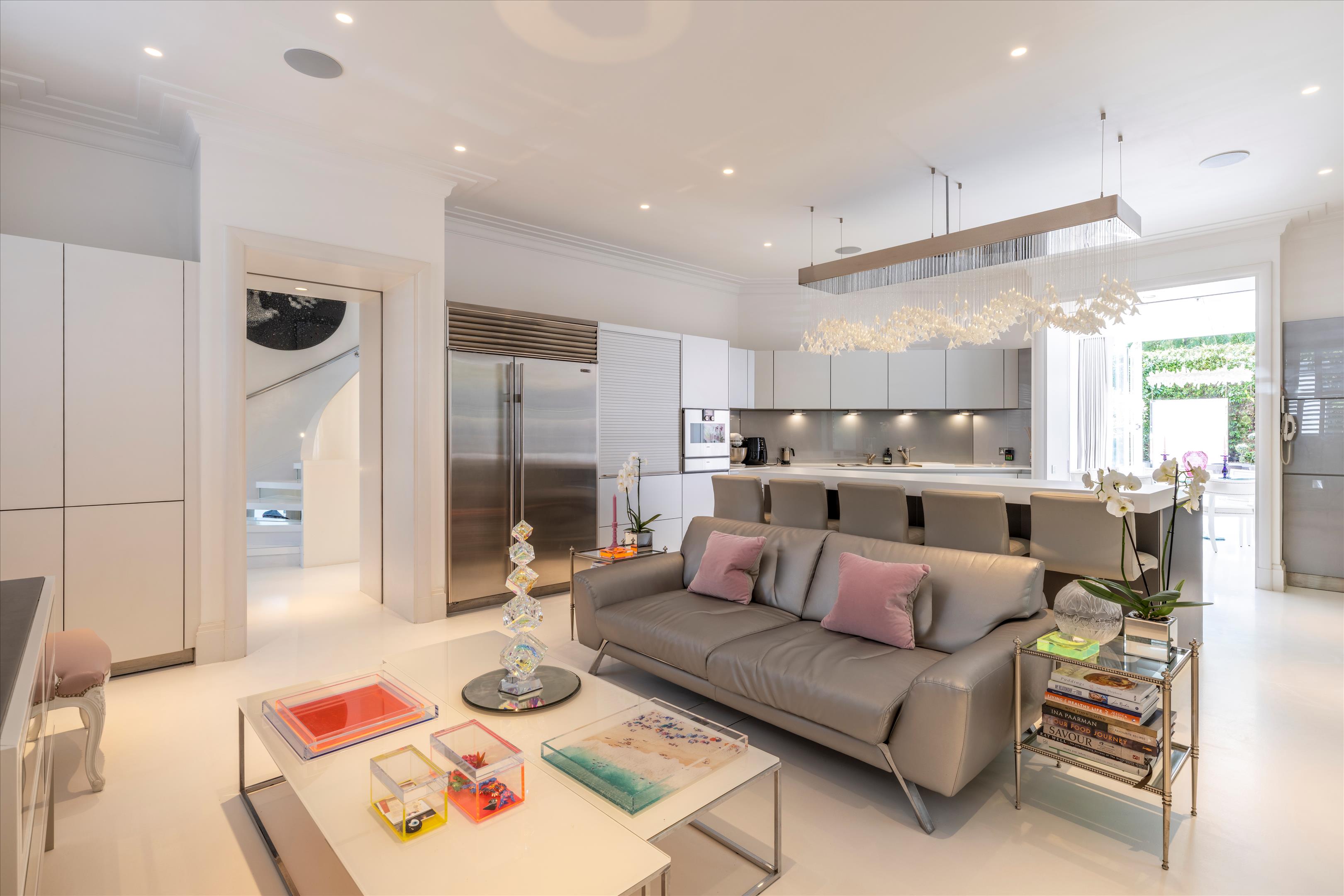 Clifton Hill, London, NW8