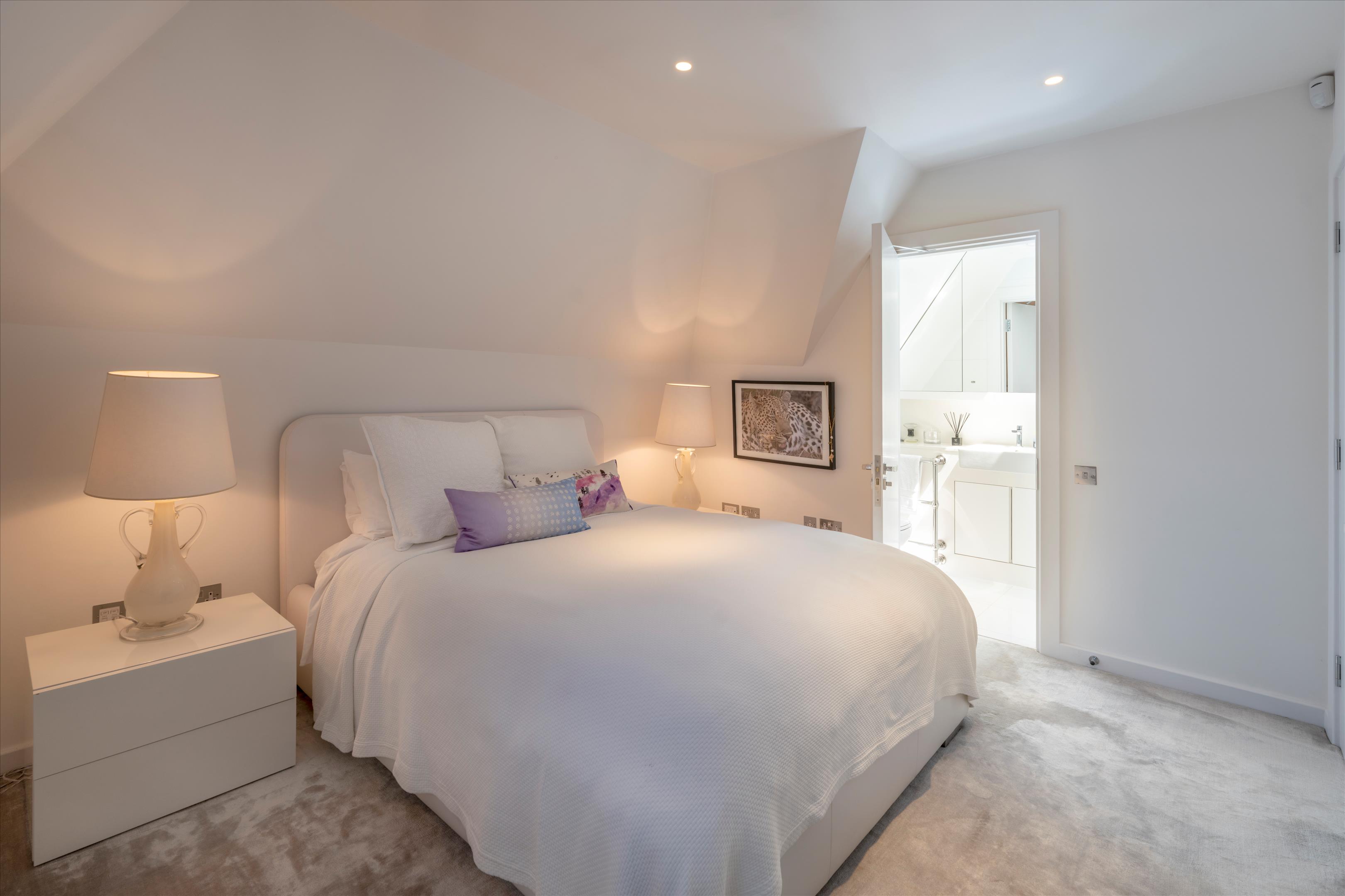 Clifton Hill, London, NW8