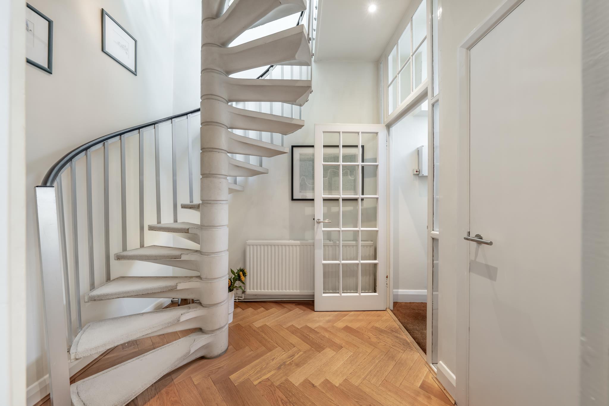 Clifton Hill, St John's Wood NW8