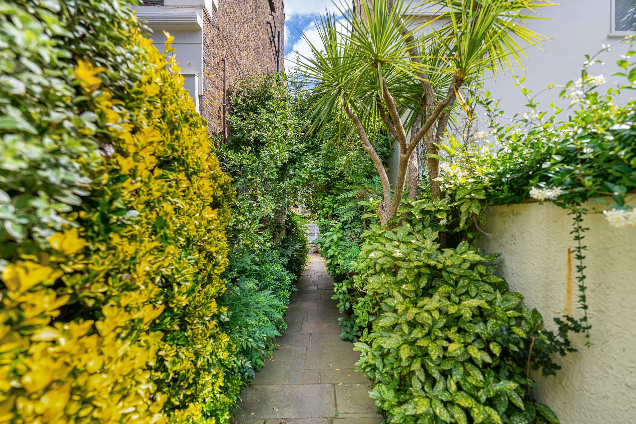 Clifton Hill, St John's Wood NW8