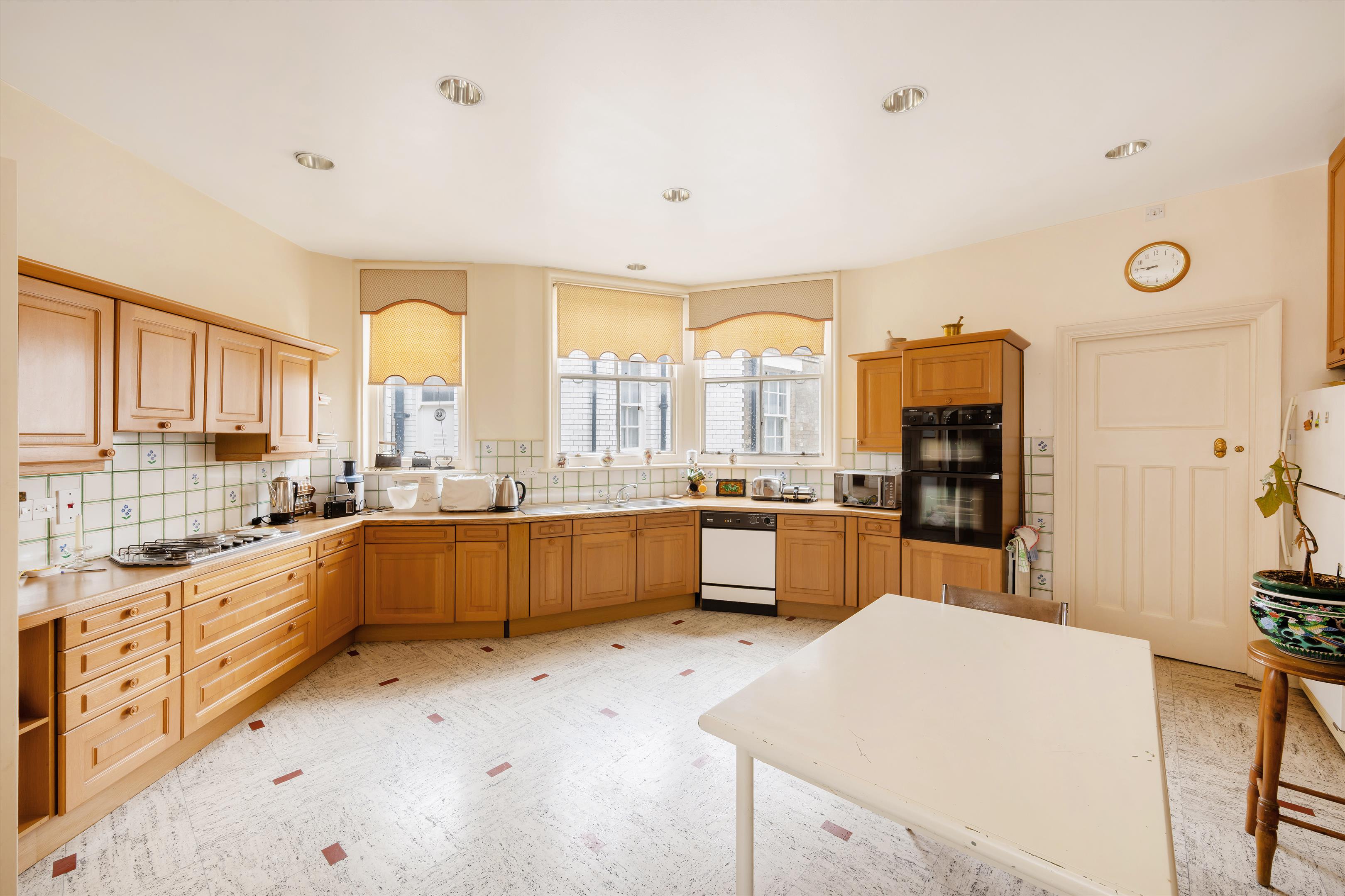 London NW8