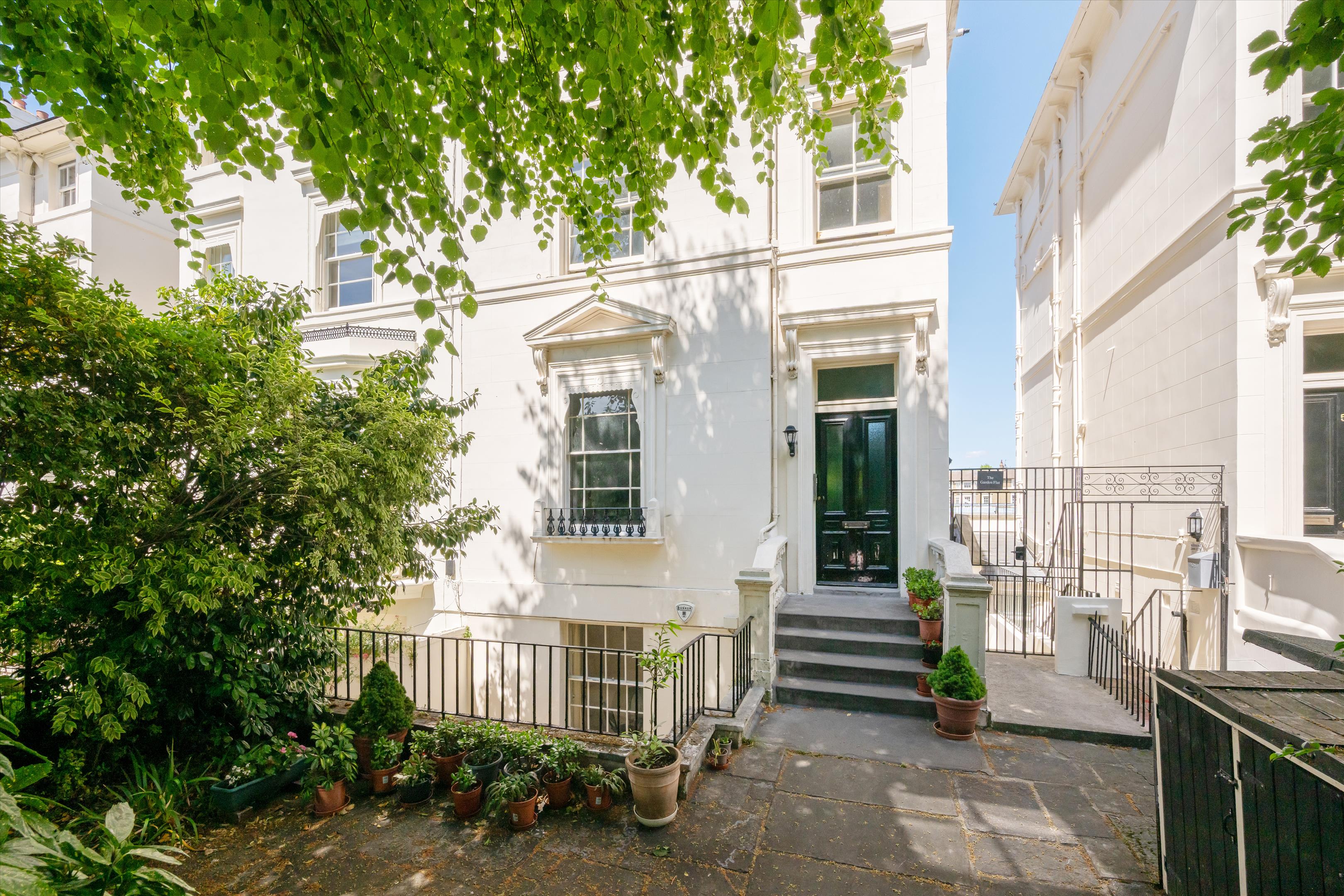 Blomfield Road, Little Venice W9