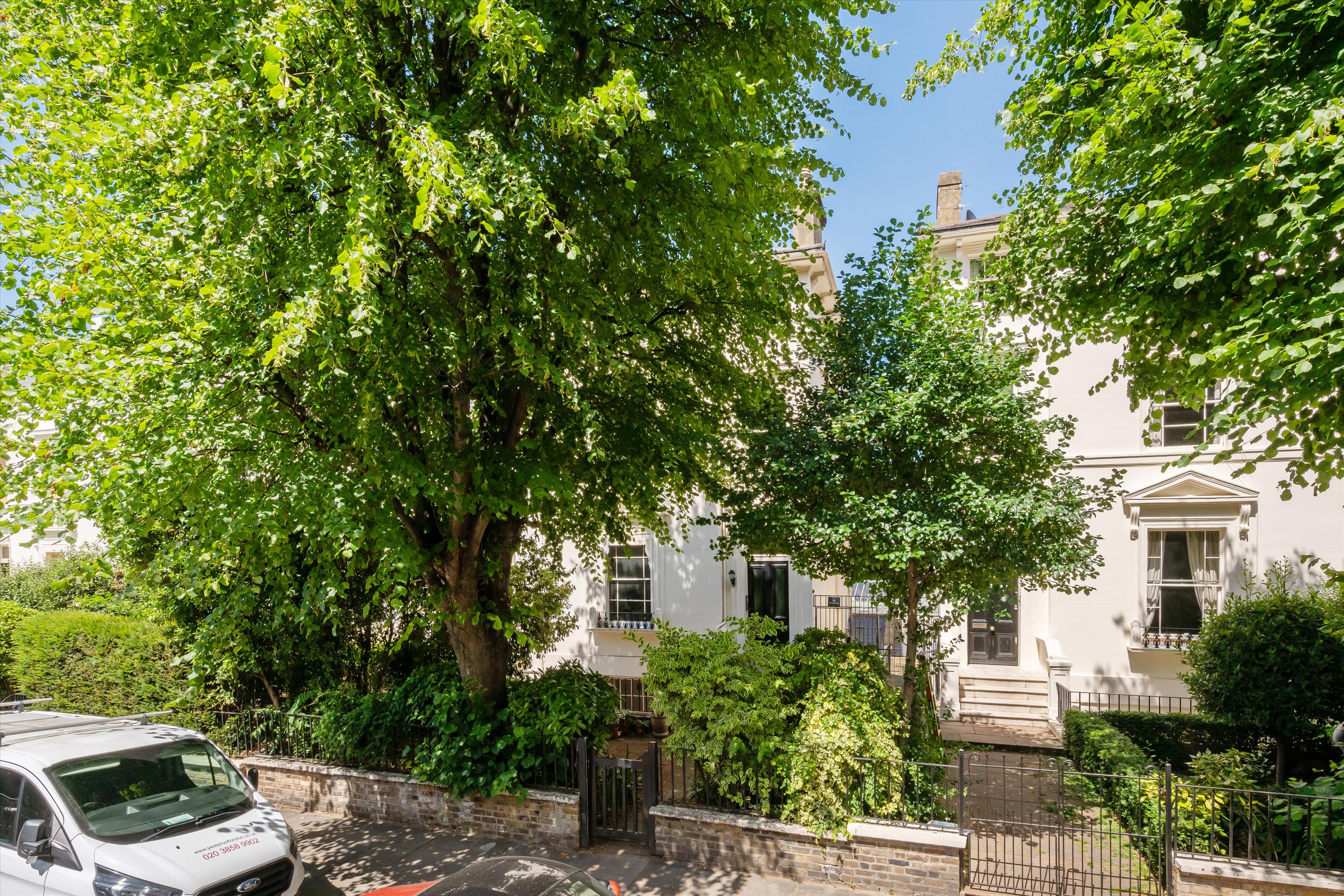 Blomfield Road, Little Venice W9