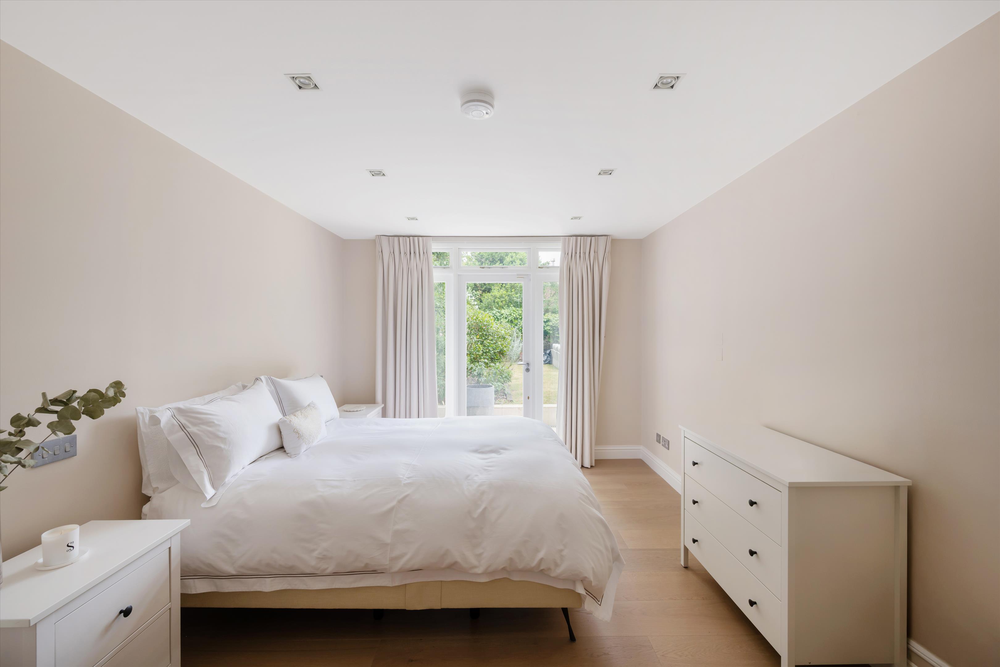 Acacia Road, St Johns Wood, London NW8