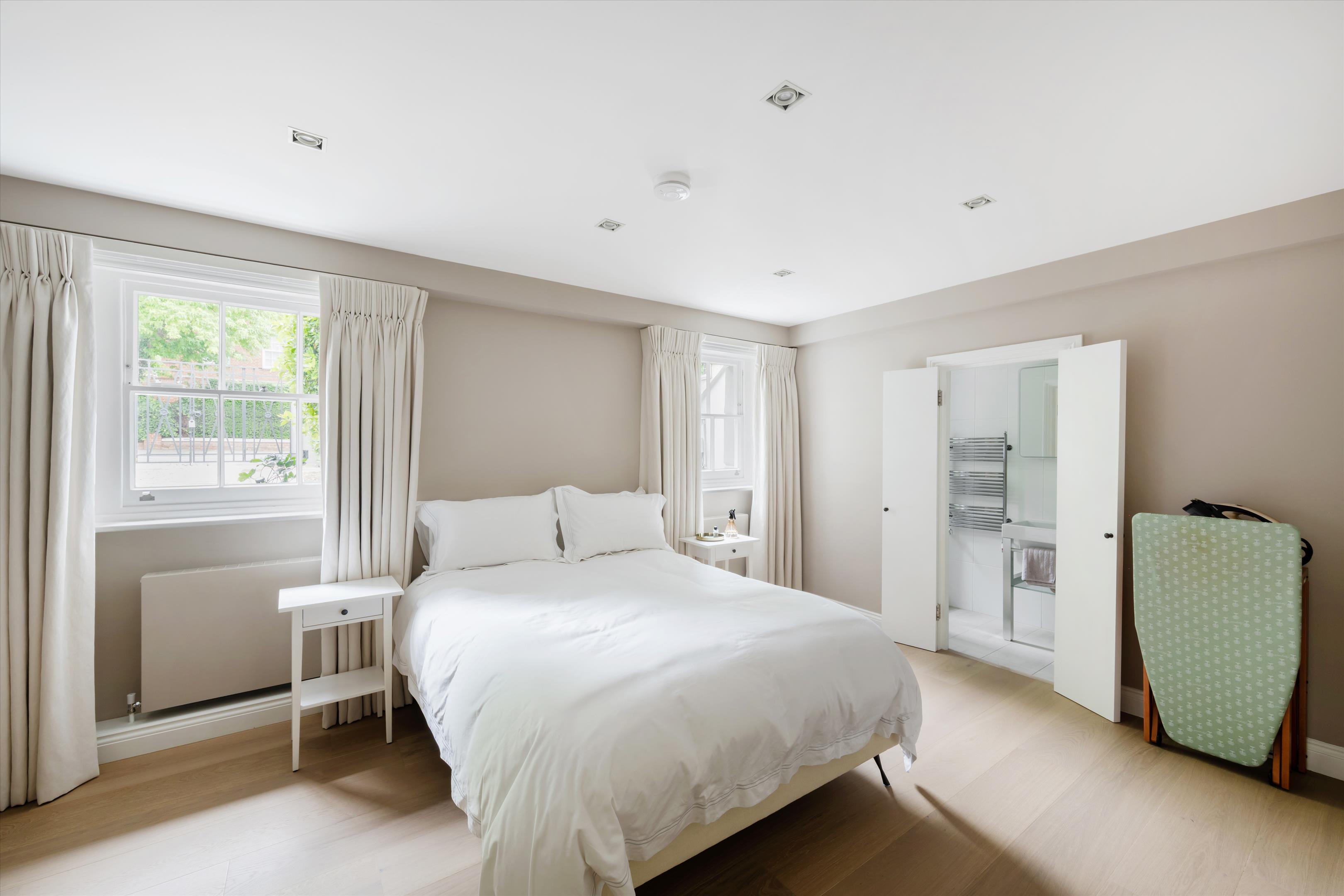 Acacia Road, St Johns Wood, London NW8