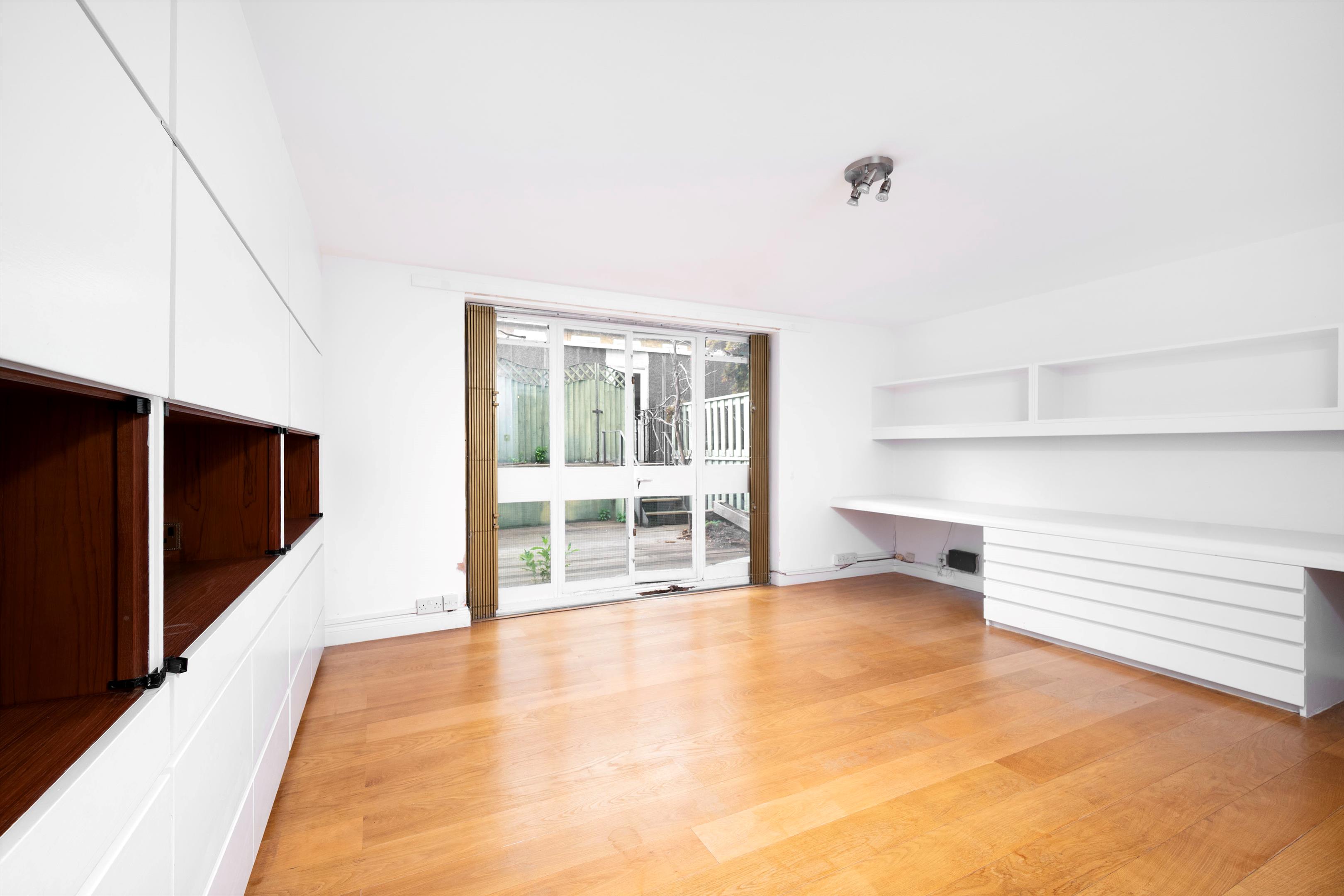 Marlborough Hill, St John's Wood NW8