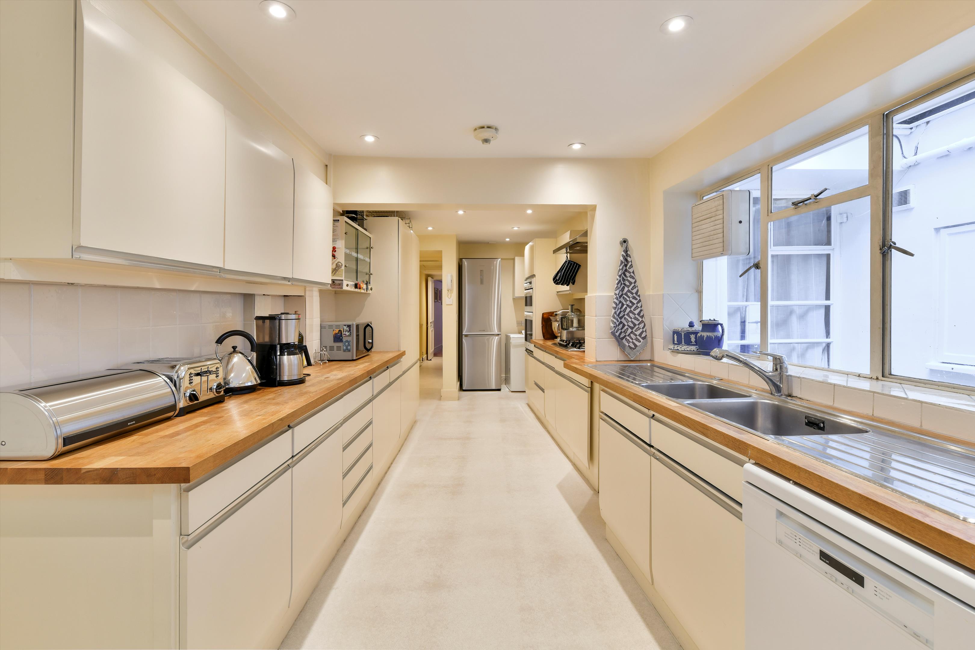 Ovington Square, Knightsbridge, London, SW3