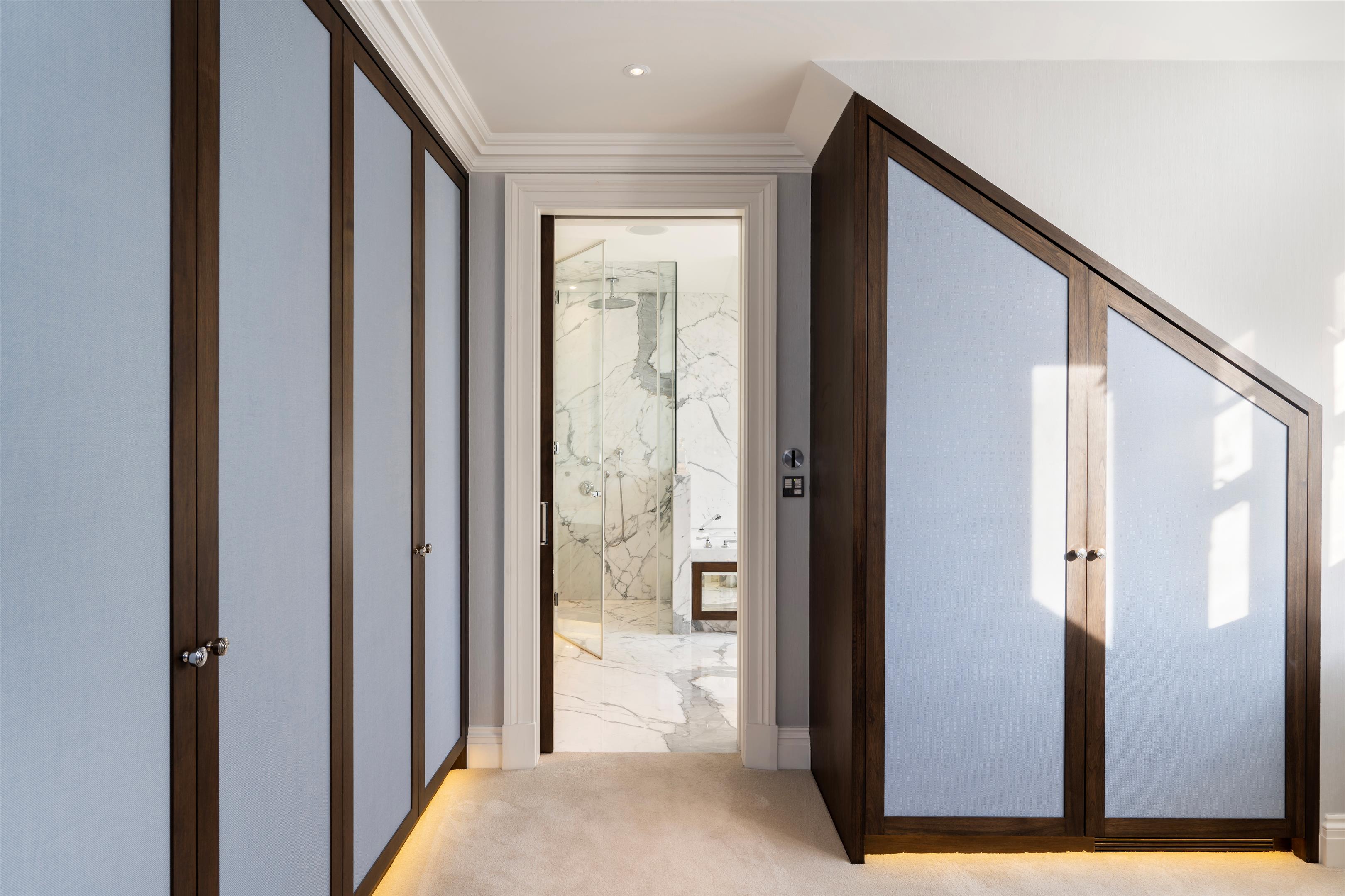 Pont Street Mews, Knightsbridge, London, SW1X