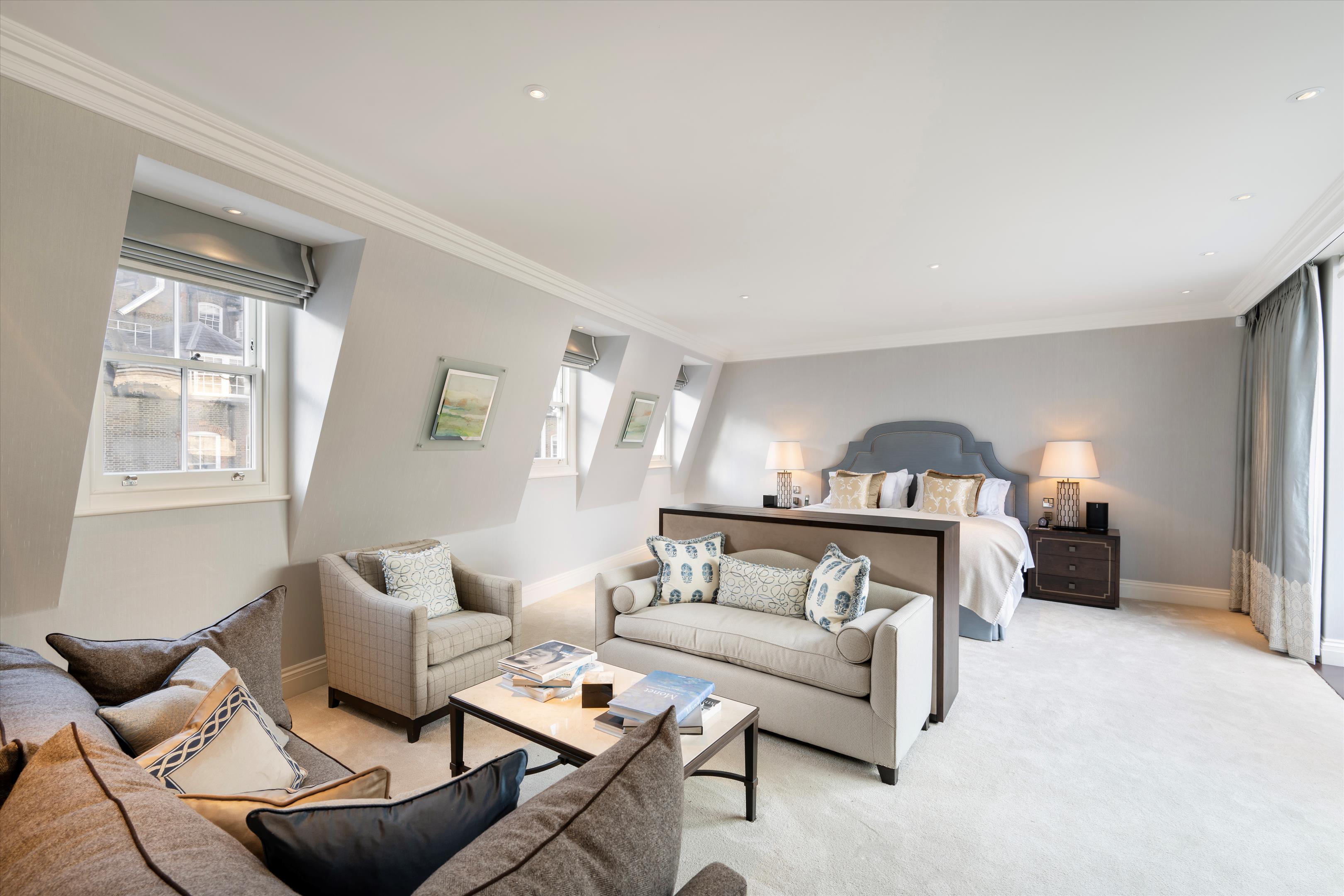 Pont Street Mews, Knightsbridge, London, SW1X