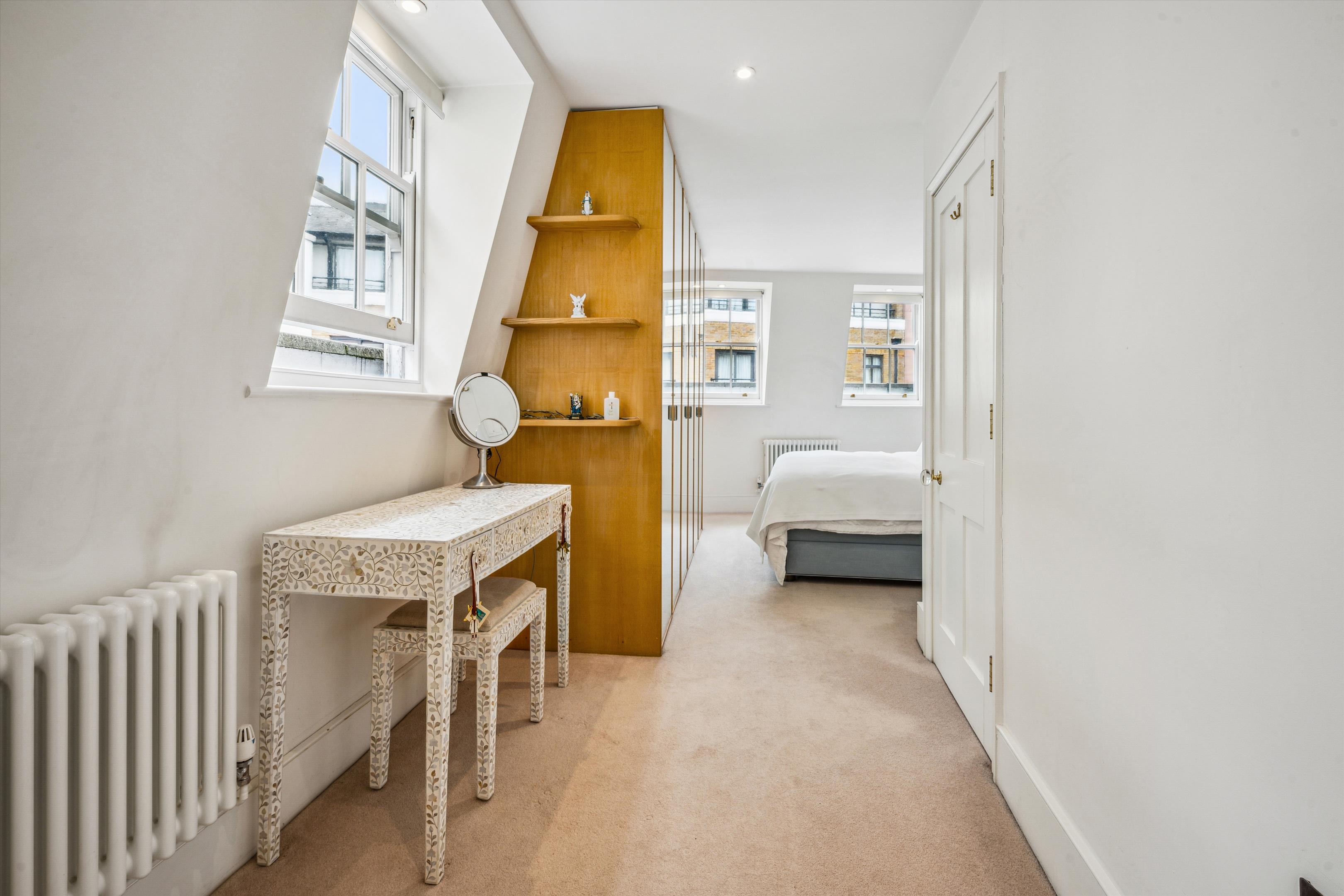 Montpelier Mews, London SW7