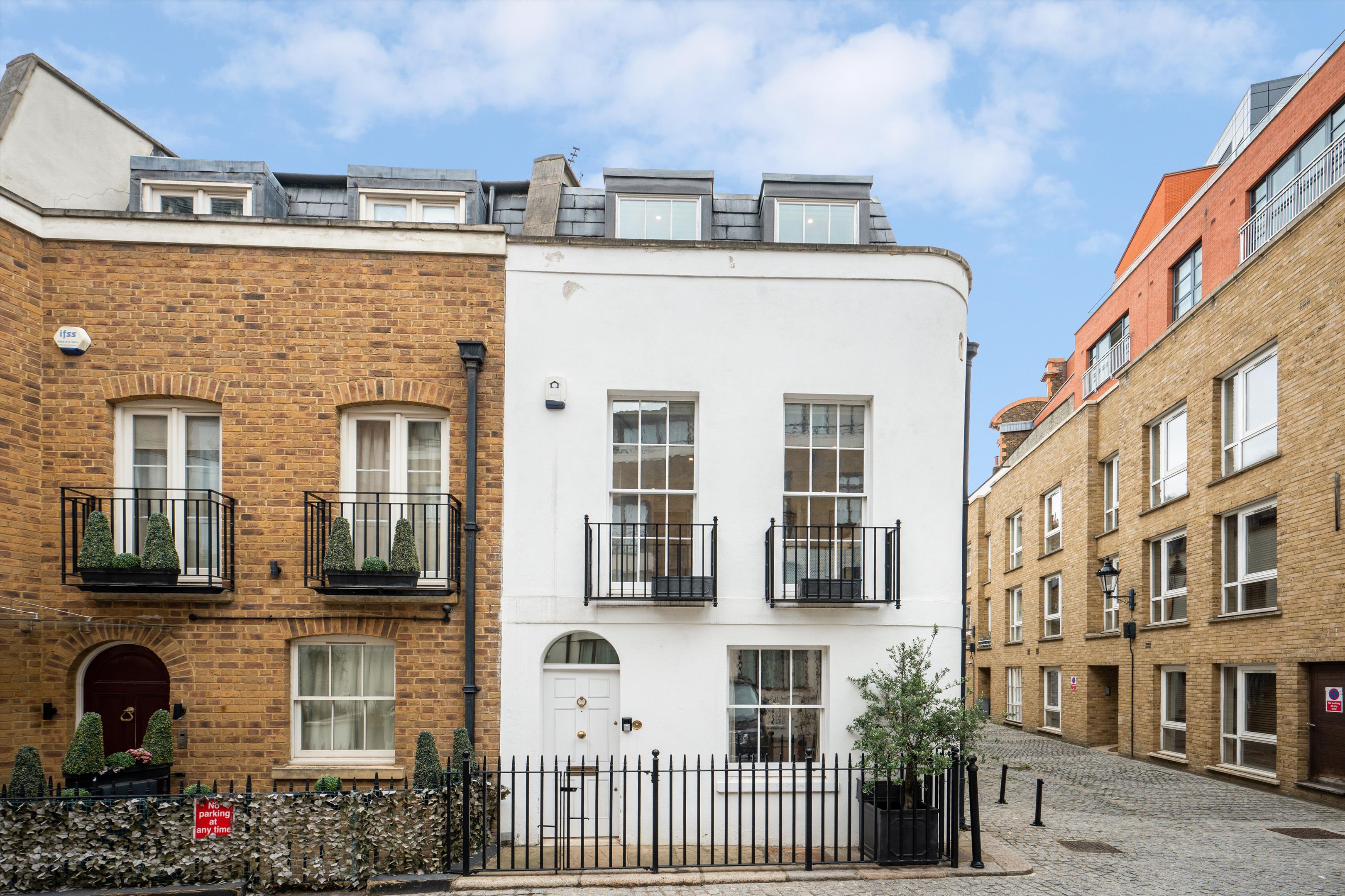 Montpelier Mews, London SW7