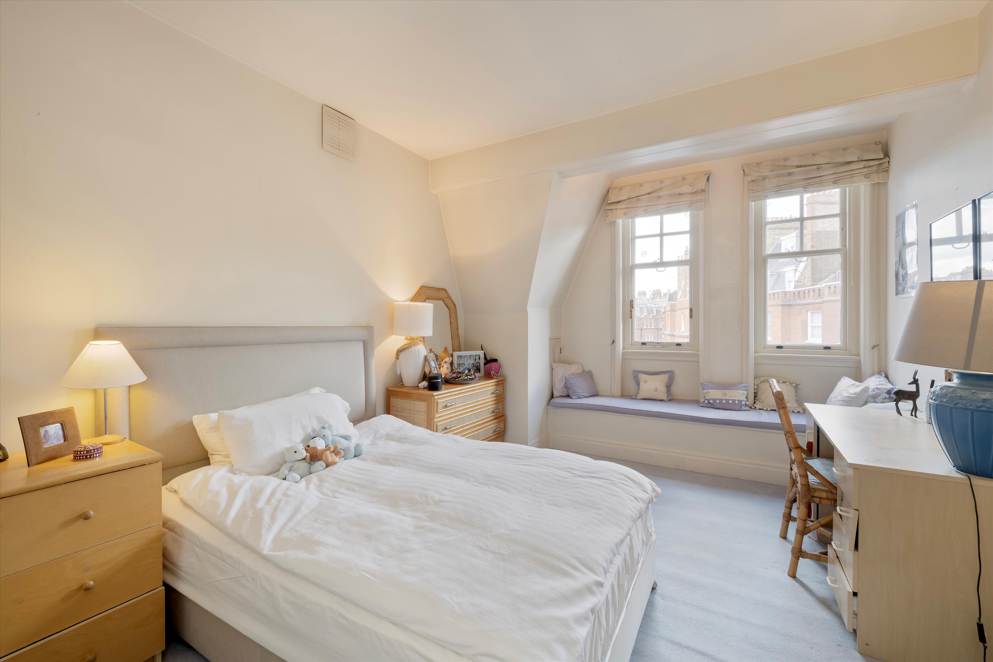 Egerton Gardens, Knightsbridge, London, SW3