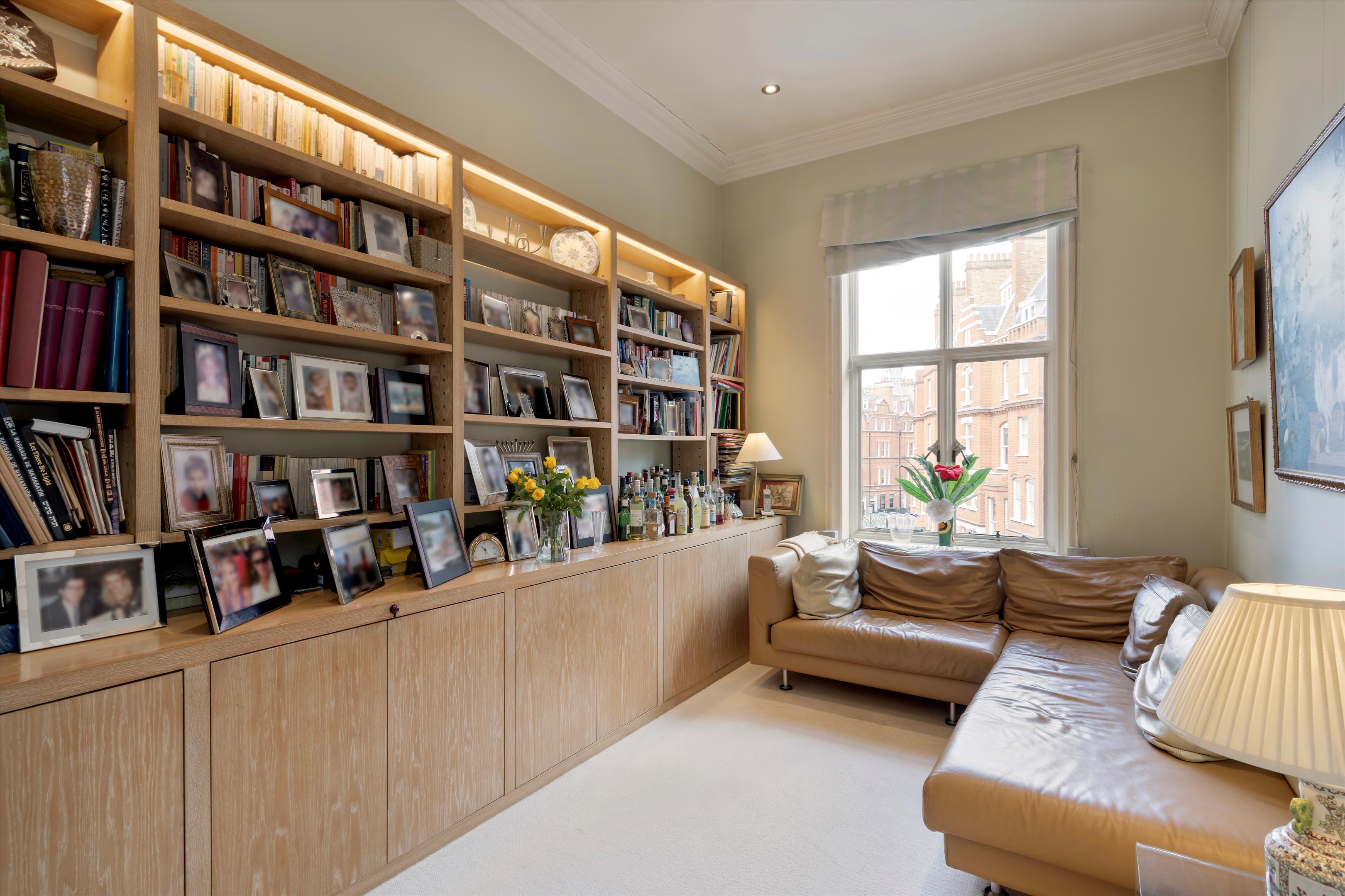 Egerton Gardens, Knightsbridge, London, SW3