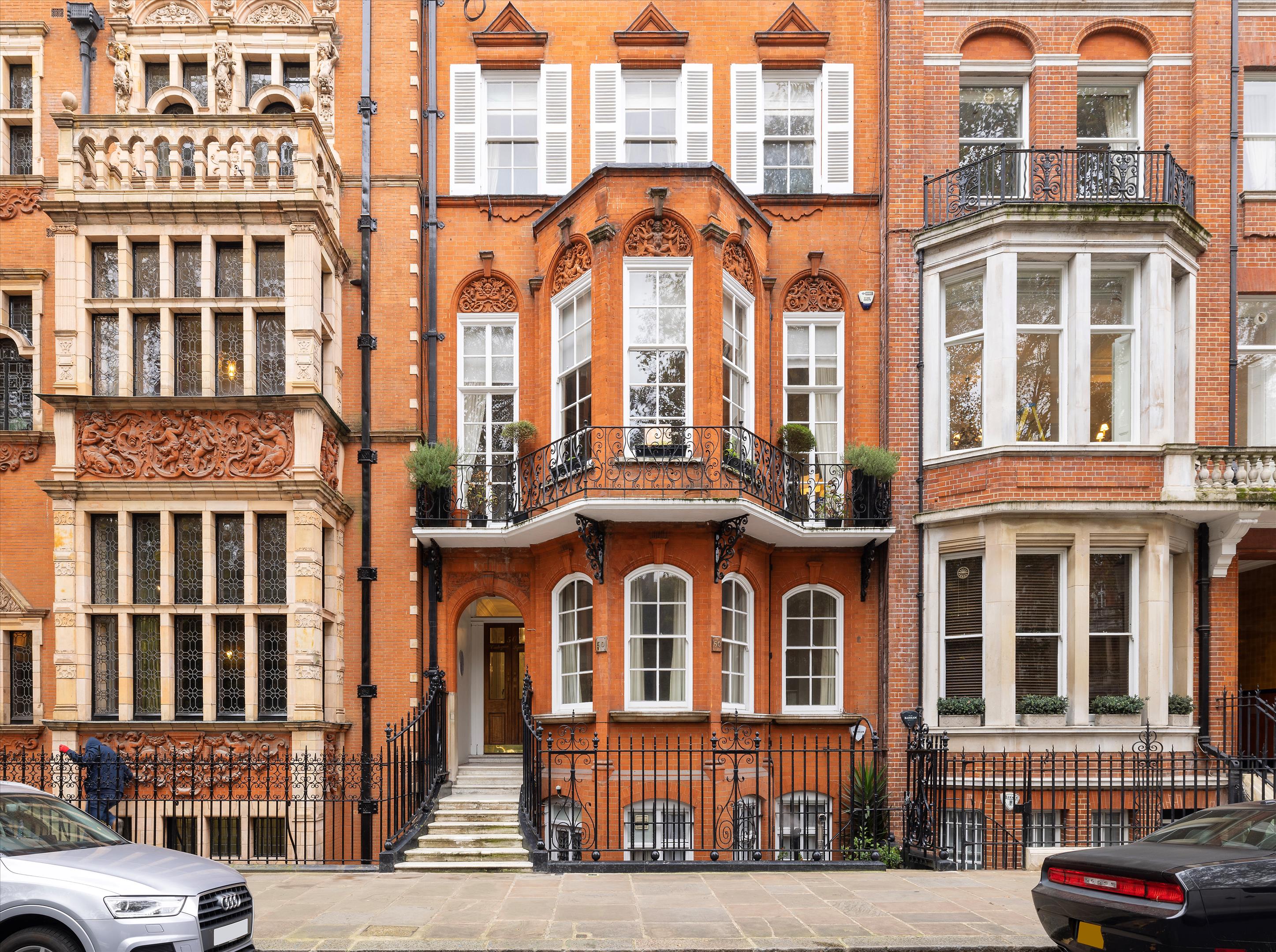 Cadogan Square, London, SW1X