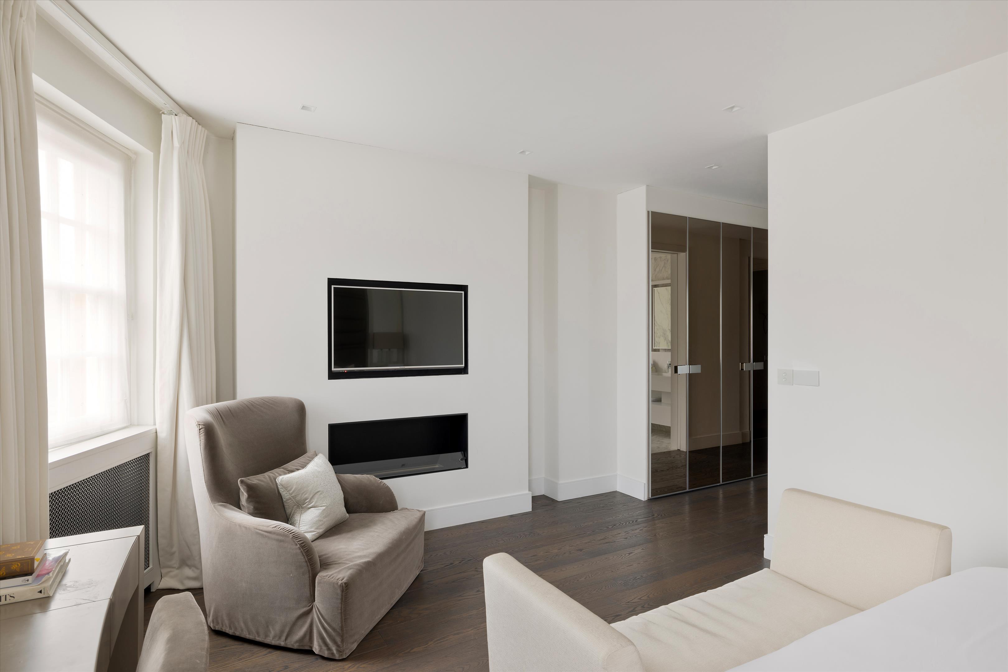 Cadogan Square, London, SW1X