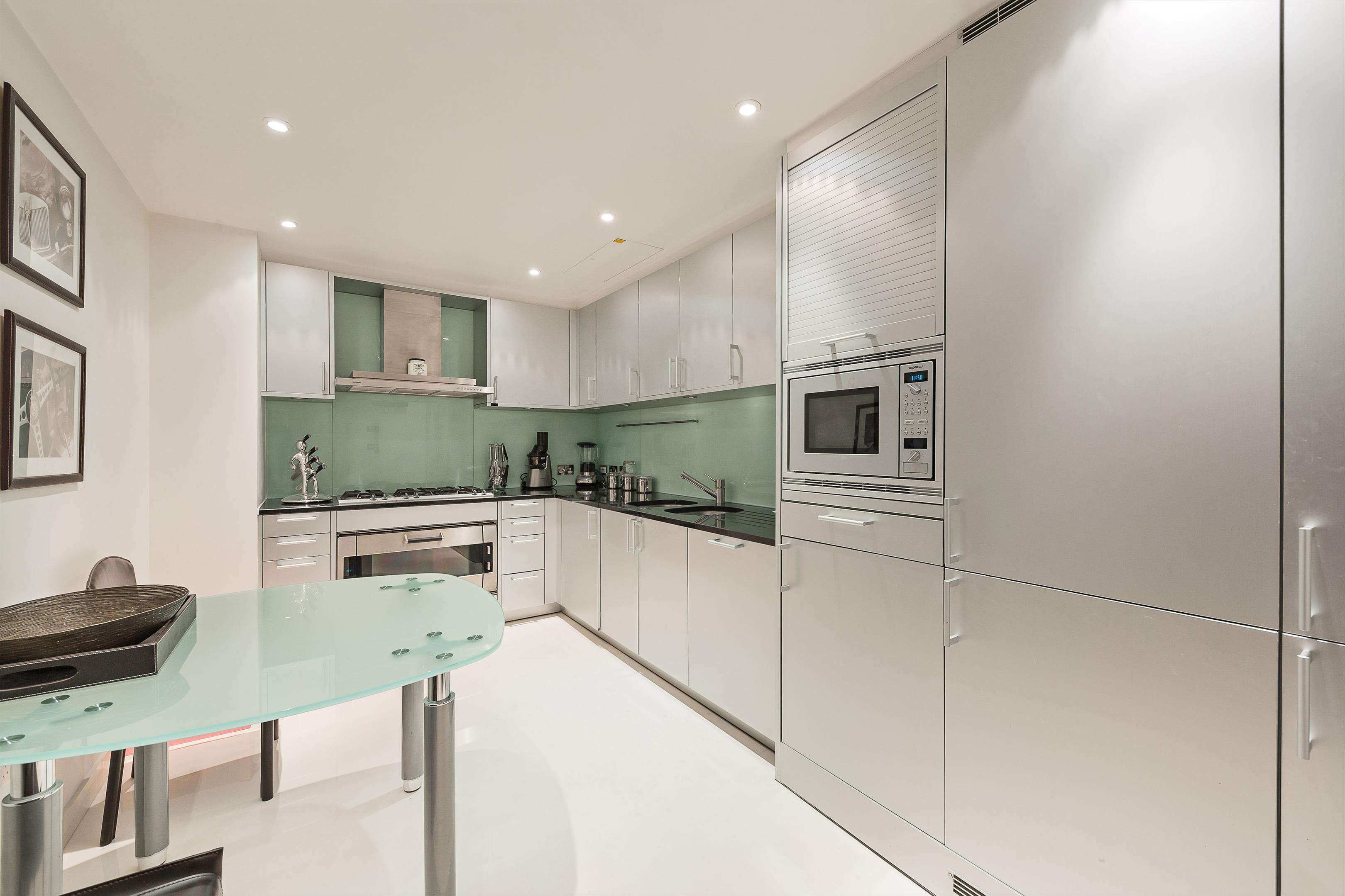Knightsbridge, London SW7