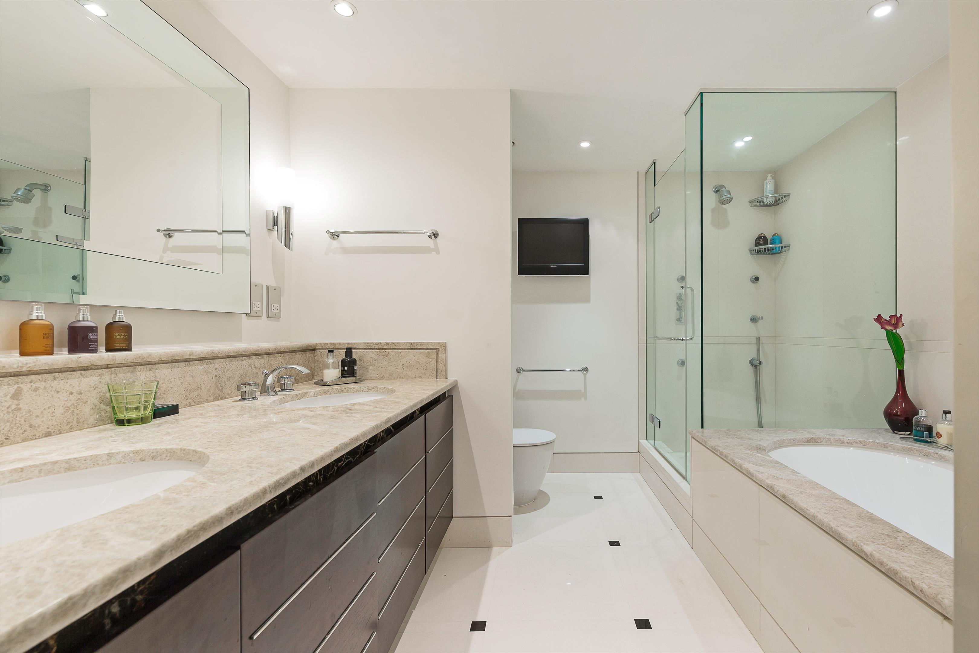 Knightsbridge, London SW7