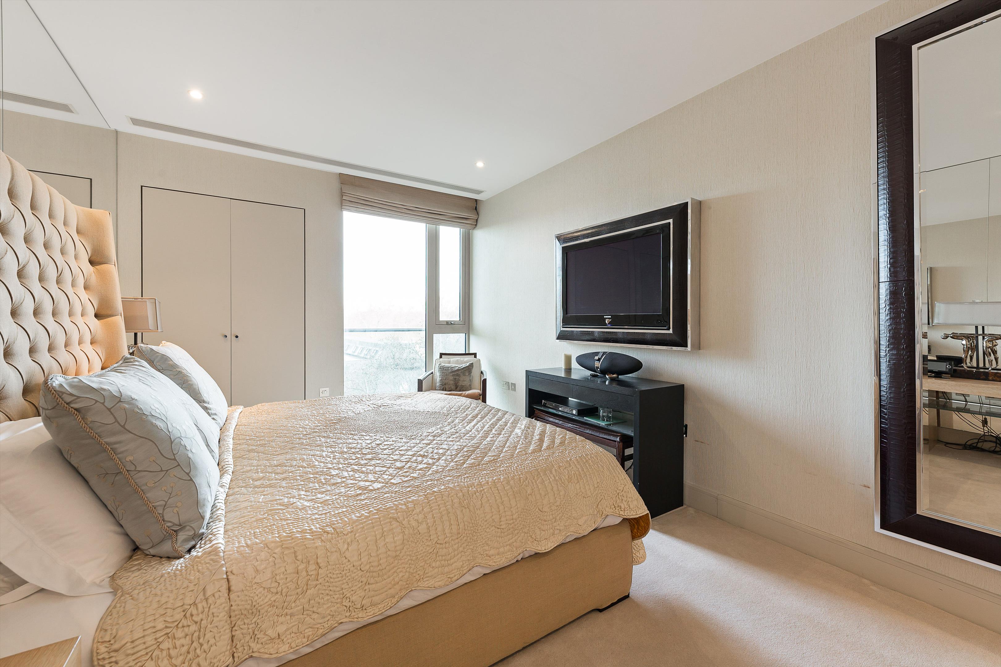 Knightsbridge, London SW7