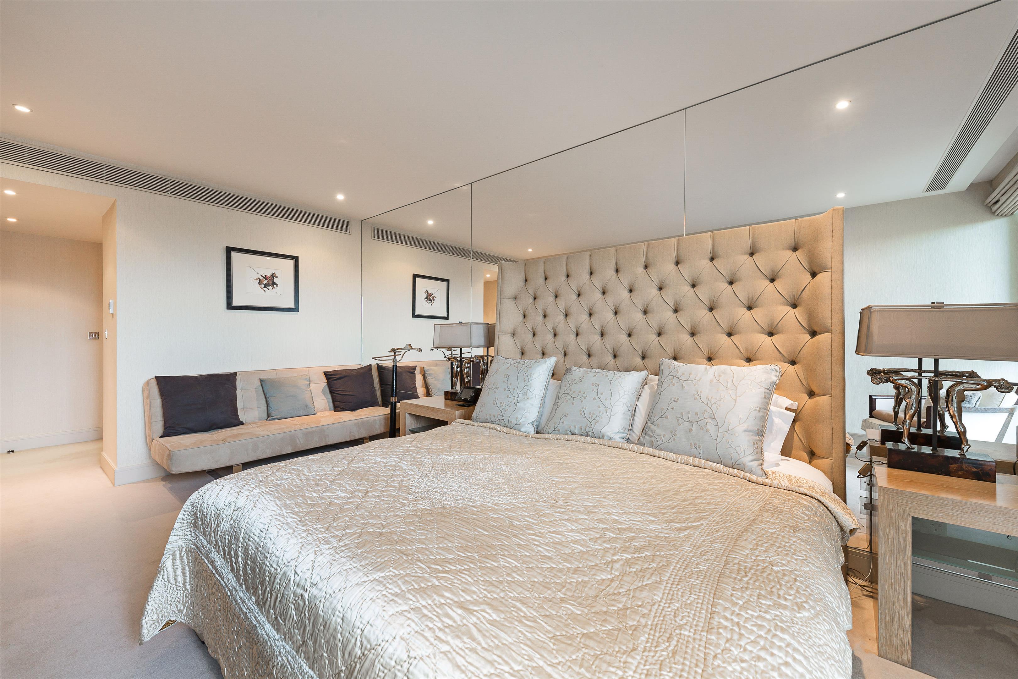 Knightsbridge, London SW7