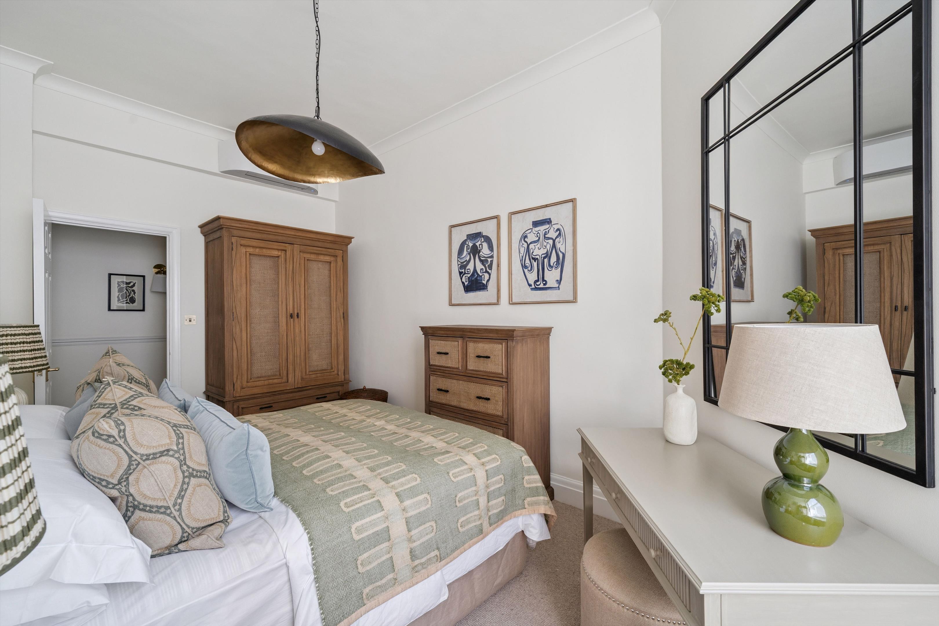 Basil Street, London, SW3
