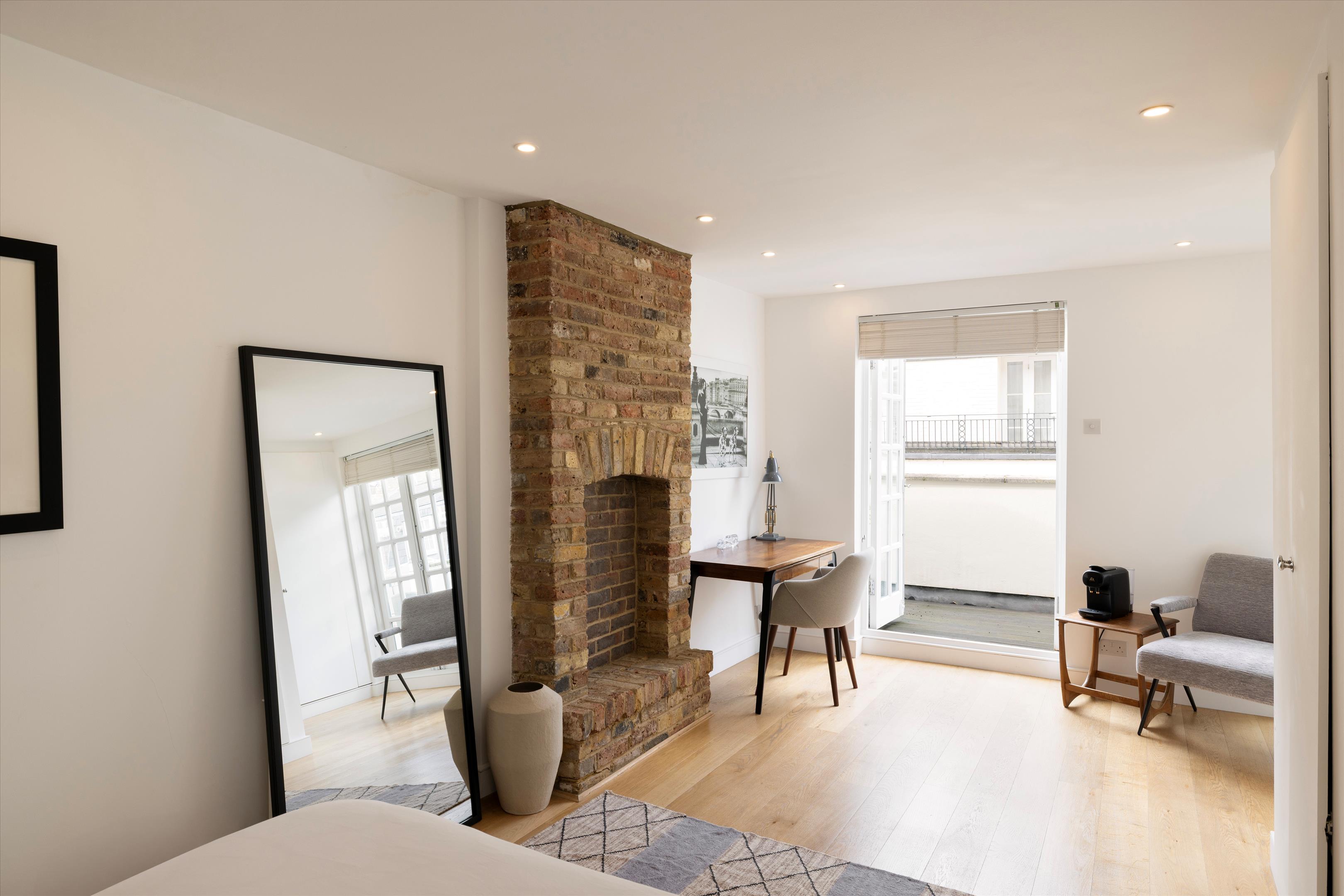 Ennismore Mews, London SW7