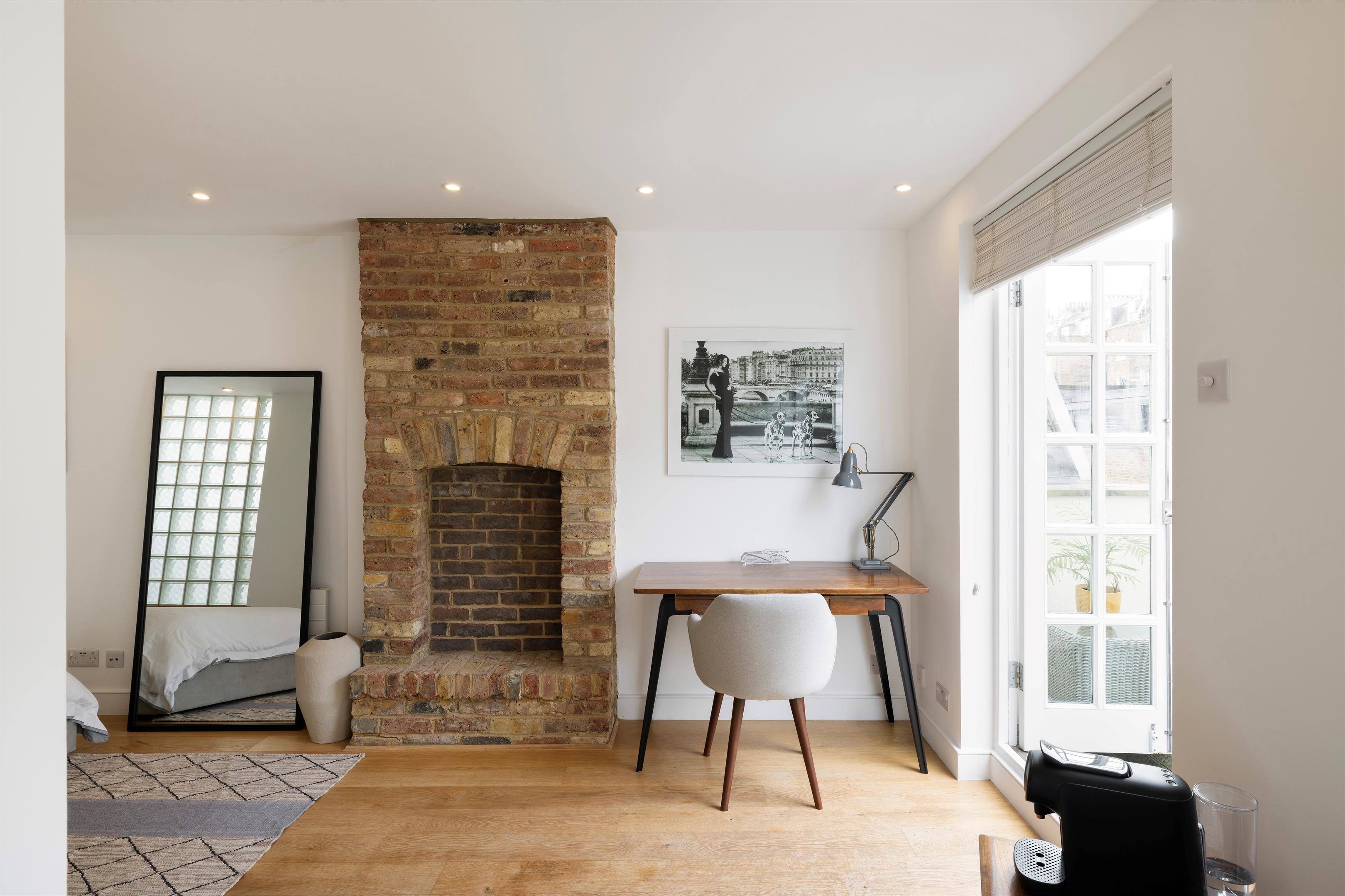 Ennismore Mews, London SW7