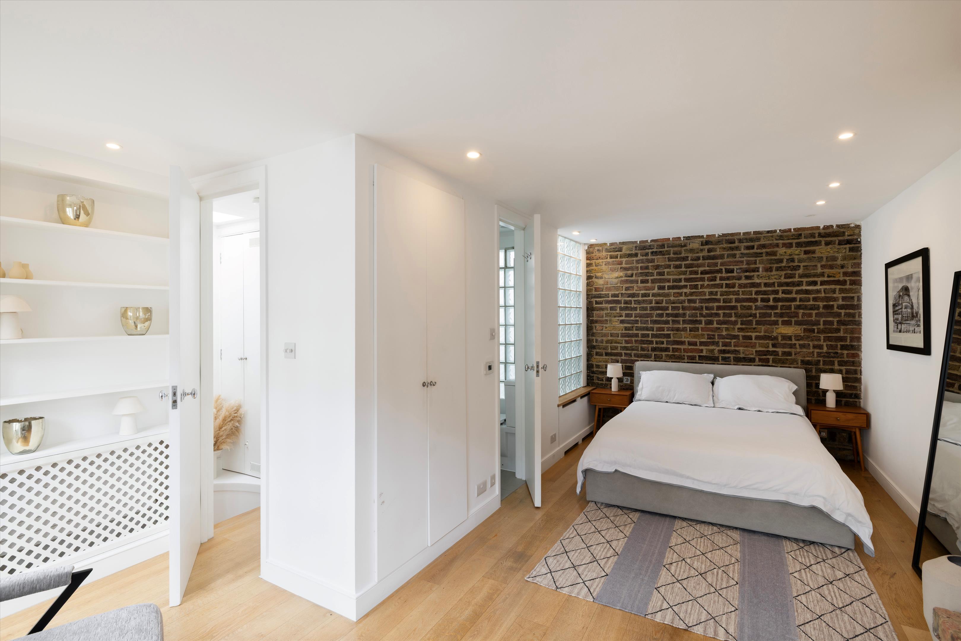 Ennismore Mews, London SW7