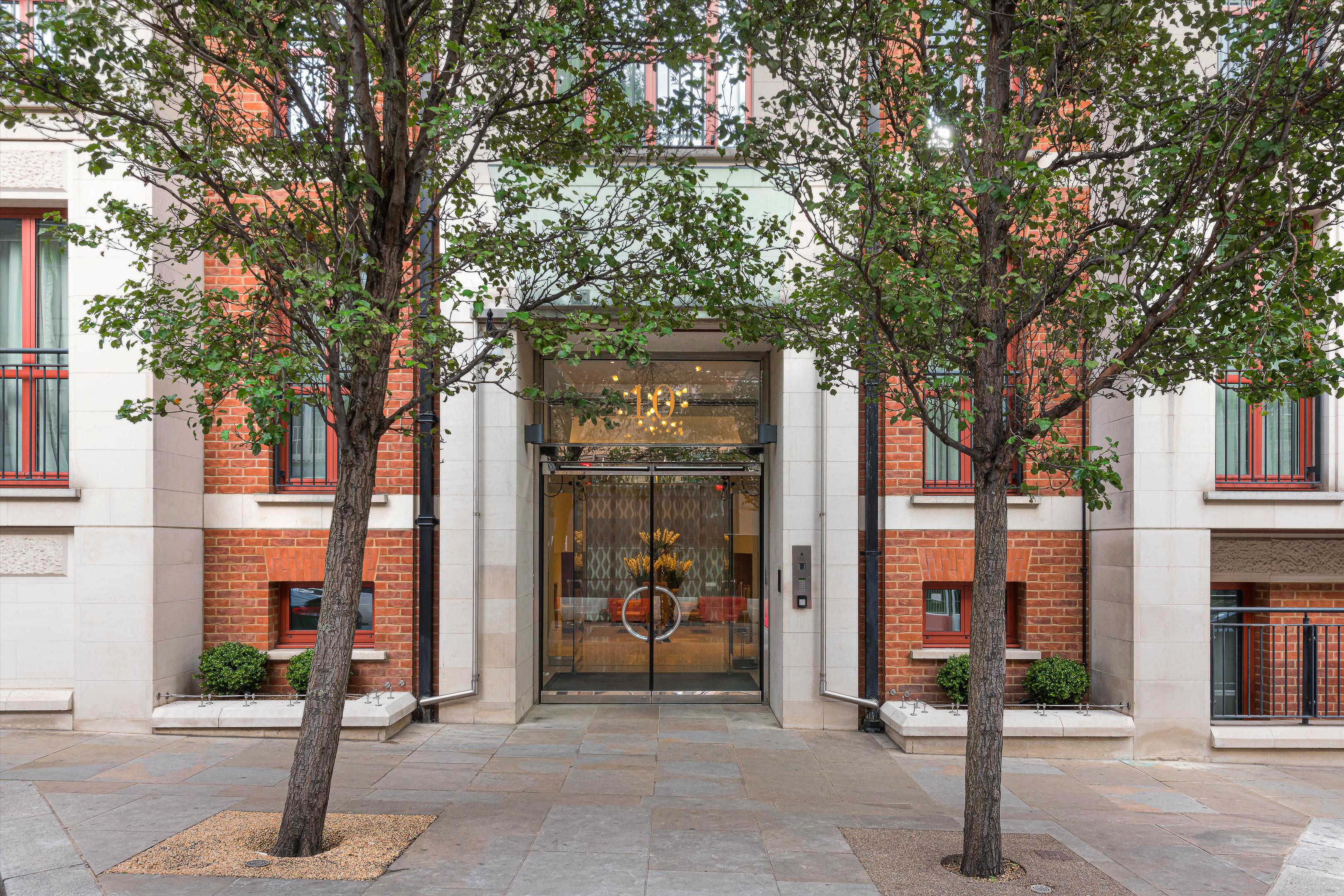 Lancelot Place, London, SW7