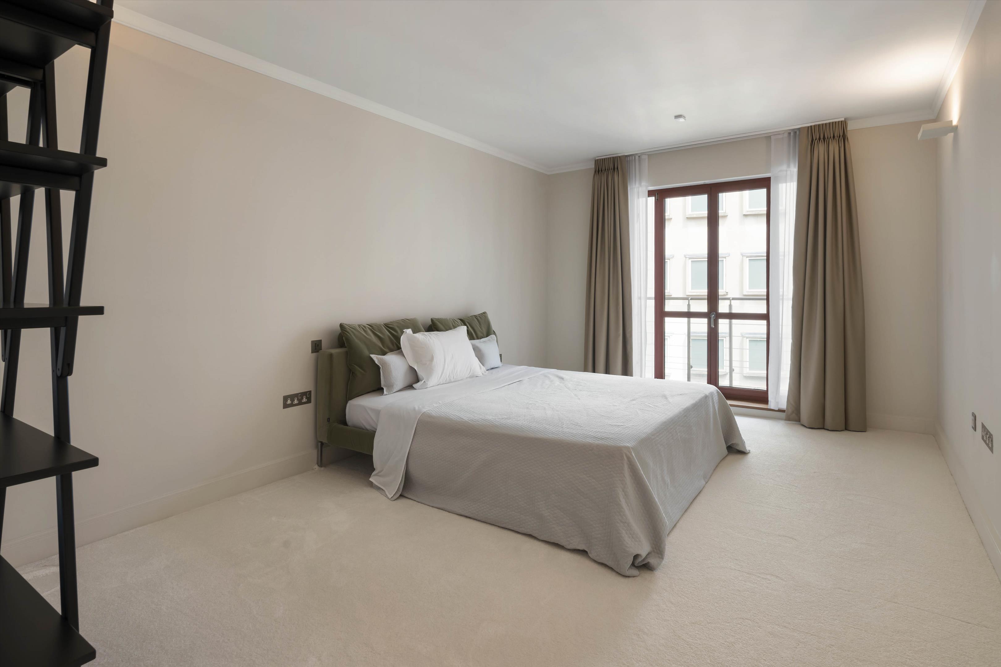 Lancelot Place, London, SW7