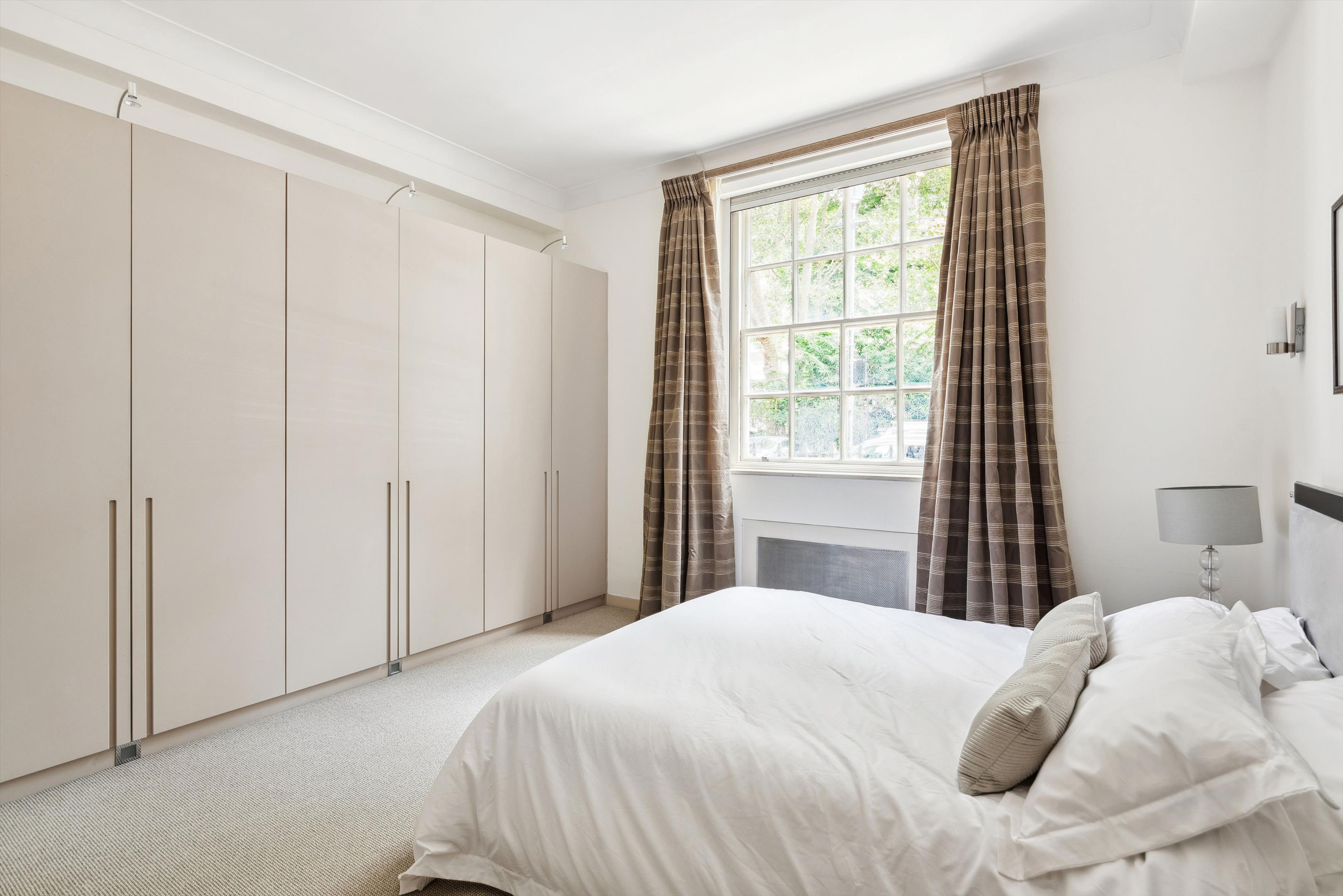 Lowndes Square, London SW1X
