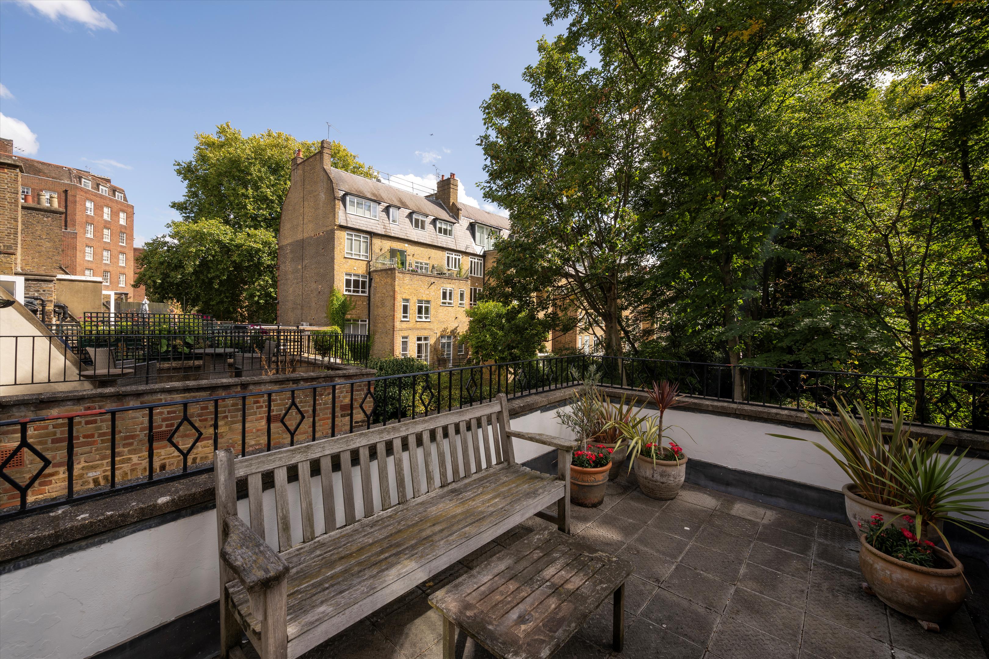 Oakley Gardens, London, SW3