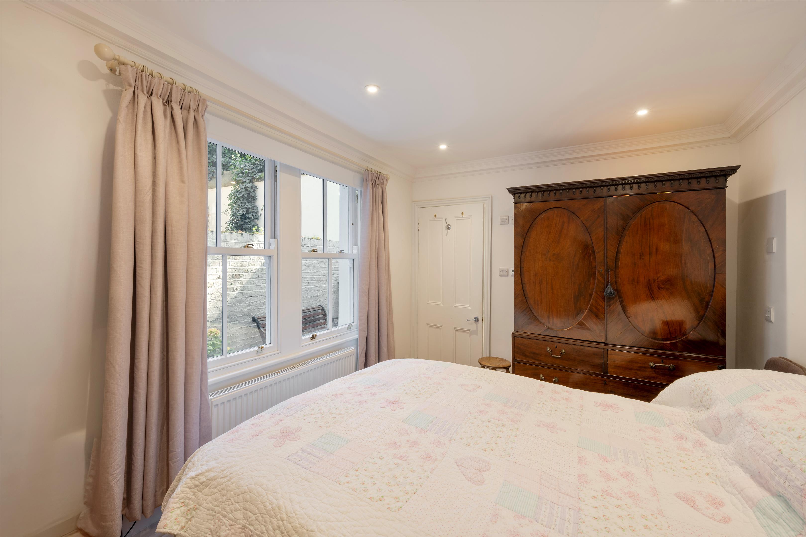 Oakley Gardens, London, SW3