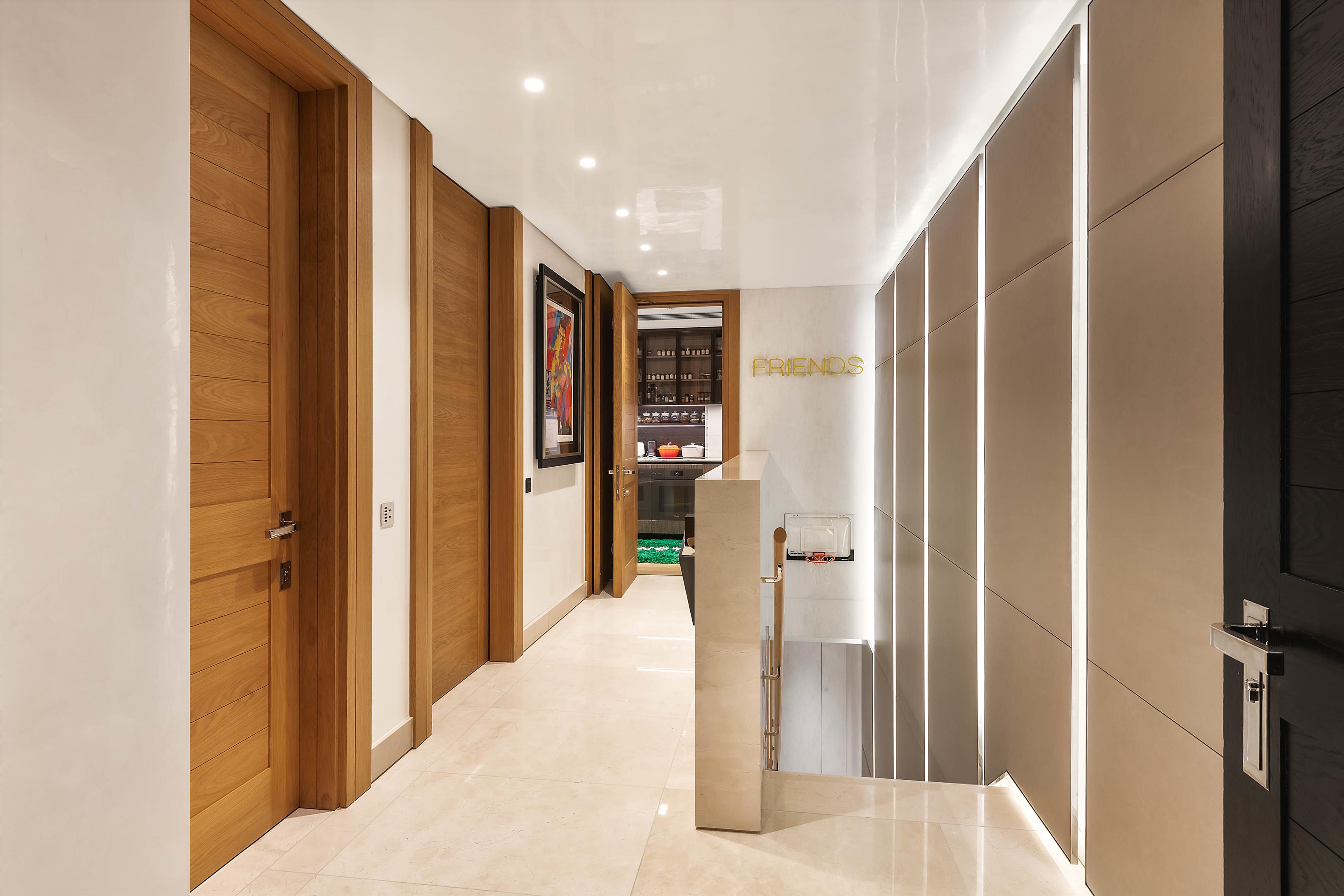 One Hyde Park, Knightsbridge, London, SW1X
