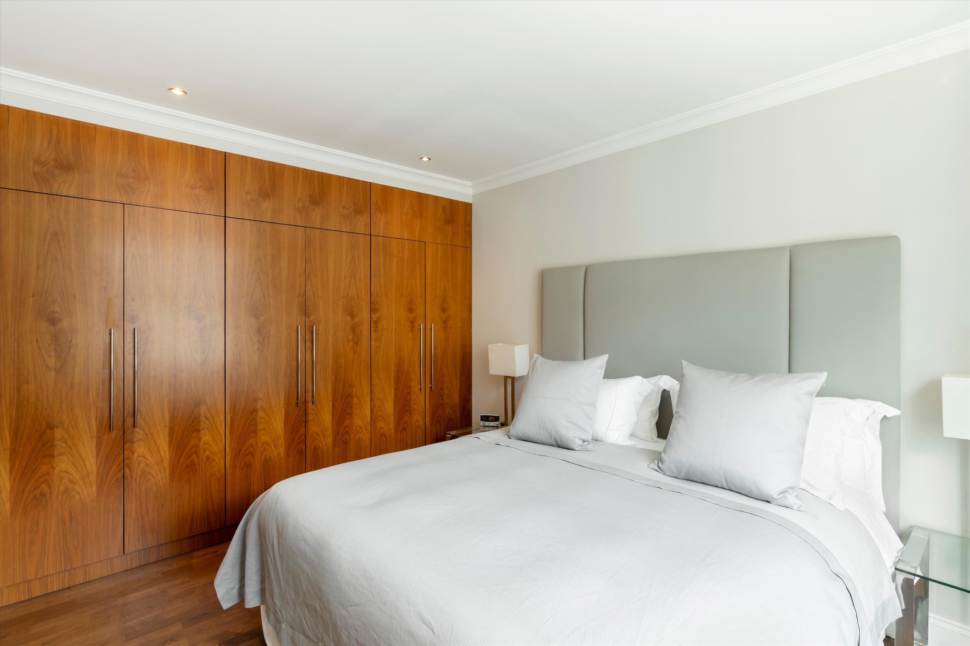 Shelton House, 181 Sloane Street, London, SW1X