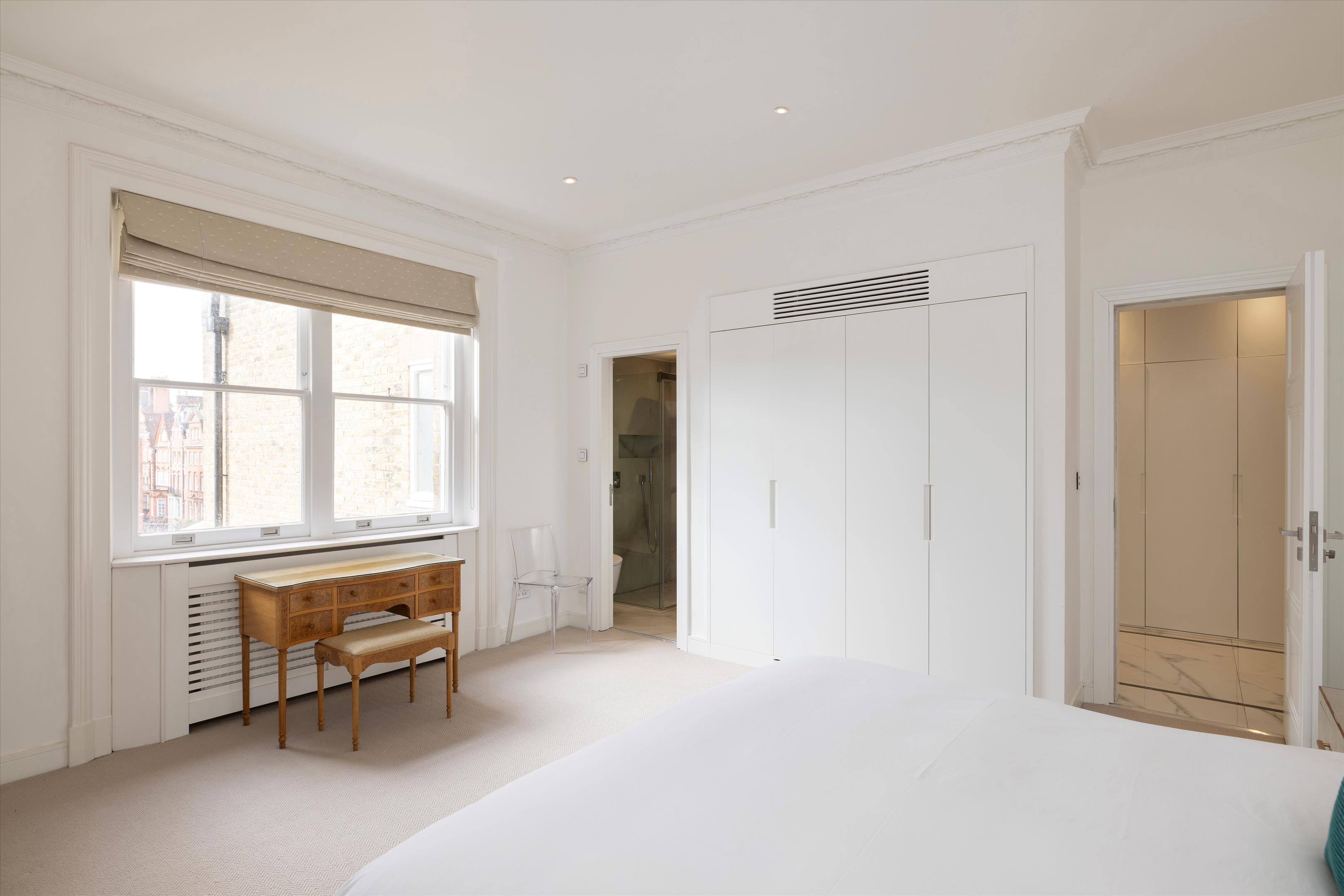 Cadogan Square, London, SW1X