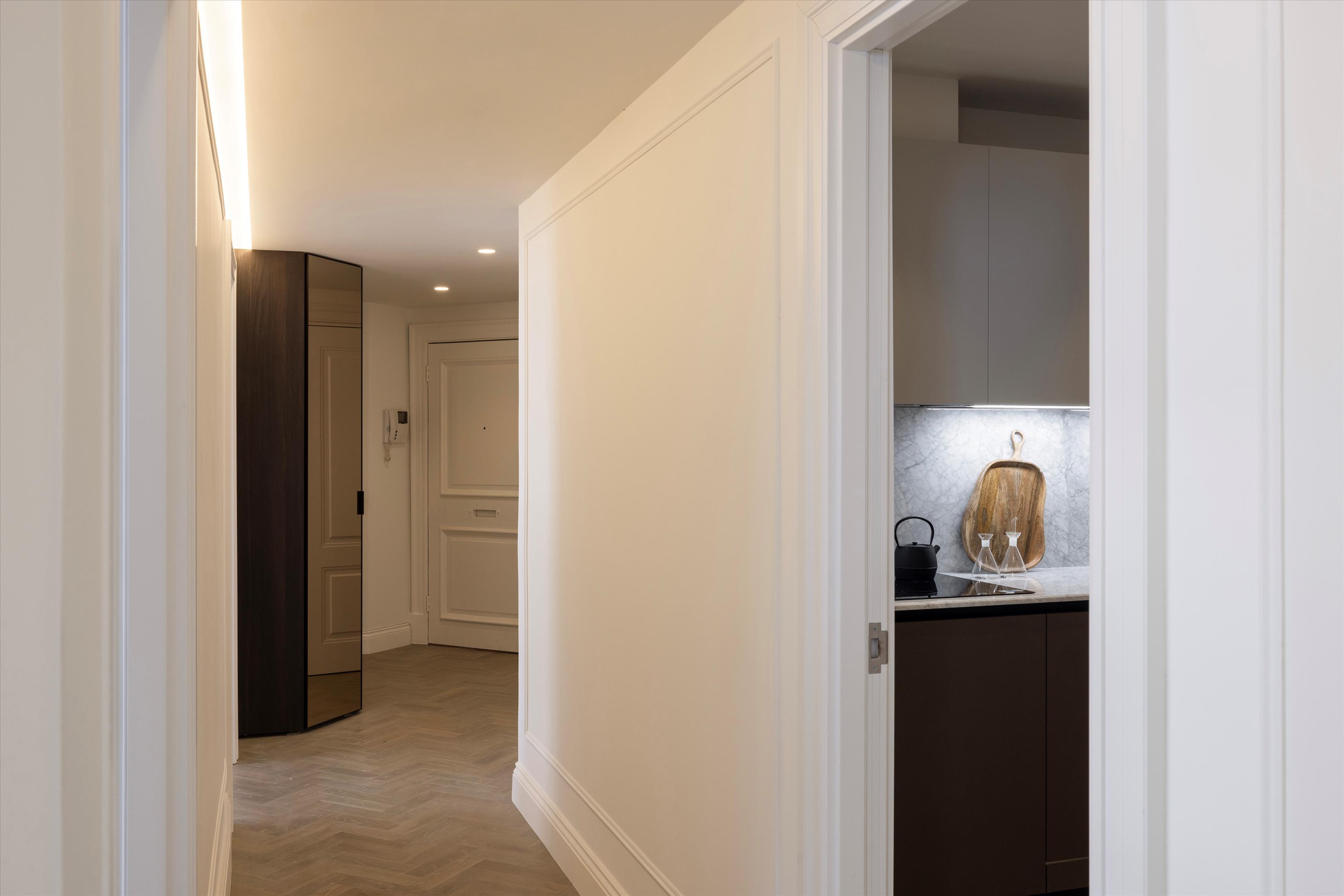 Ovington Court, 197-205 Brompton Road, Knightsbridge, SW3
