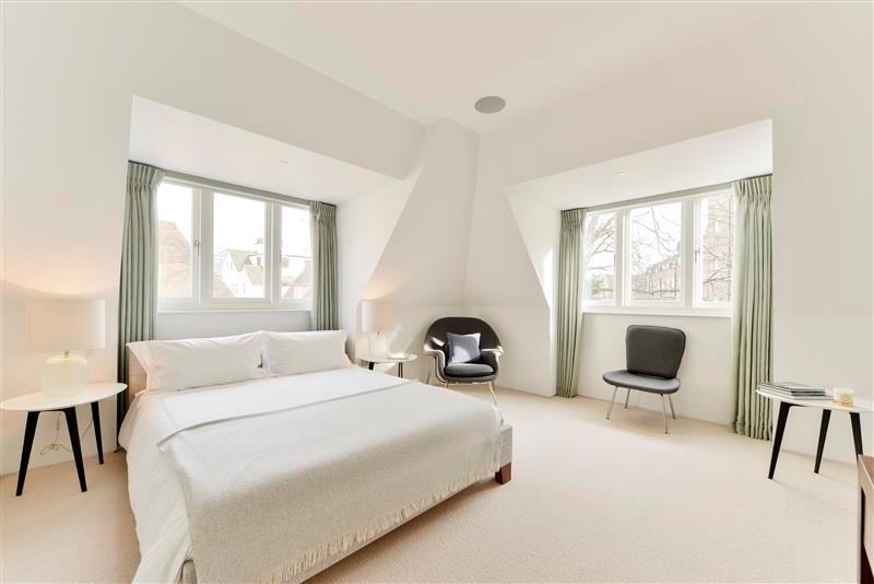 Ennismore Street, Knightsbridge, London, SW7