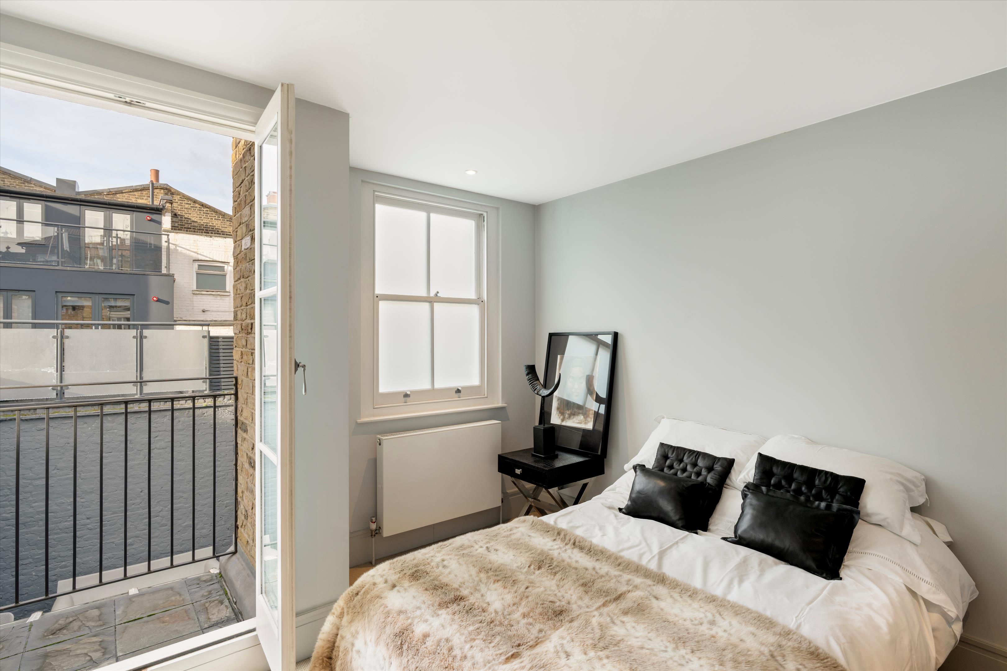 Donne Place, London, SW3