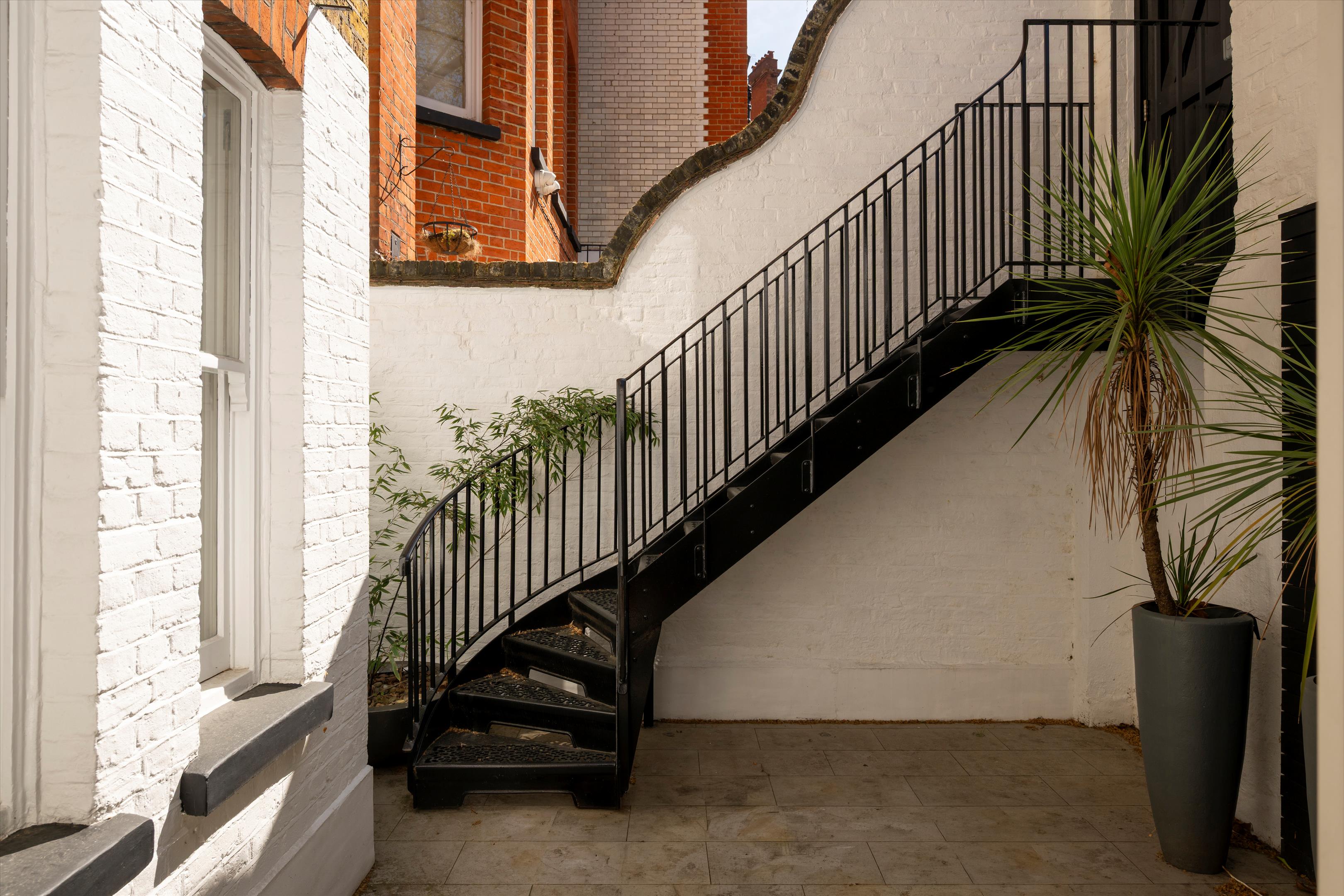 63 Cadogan Gardens, Knightsbridge, London SW3