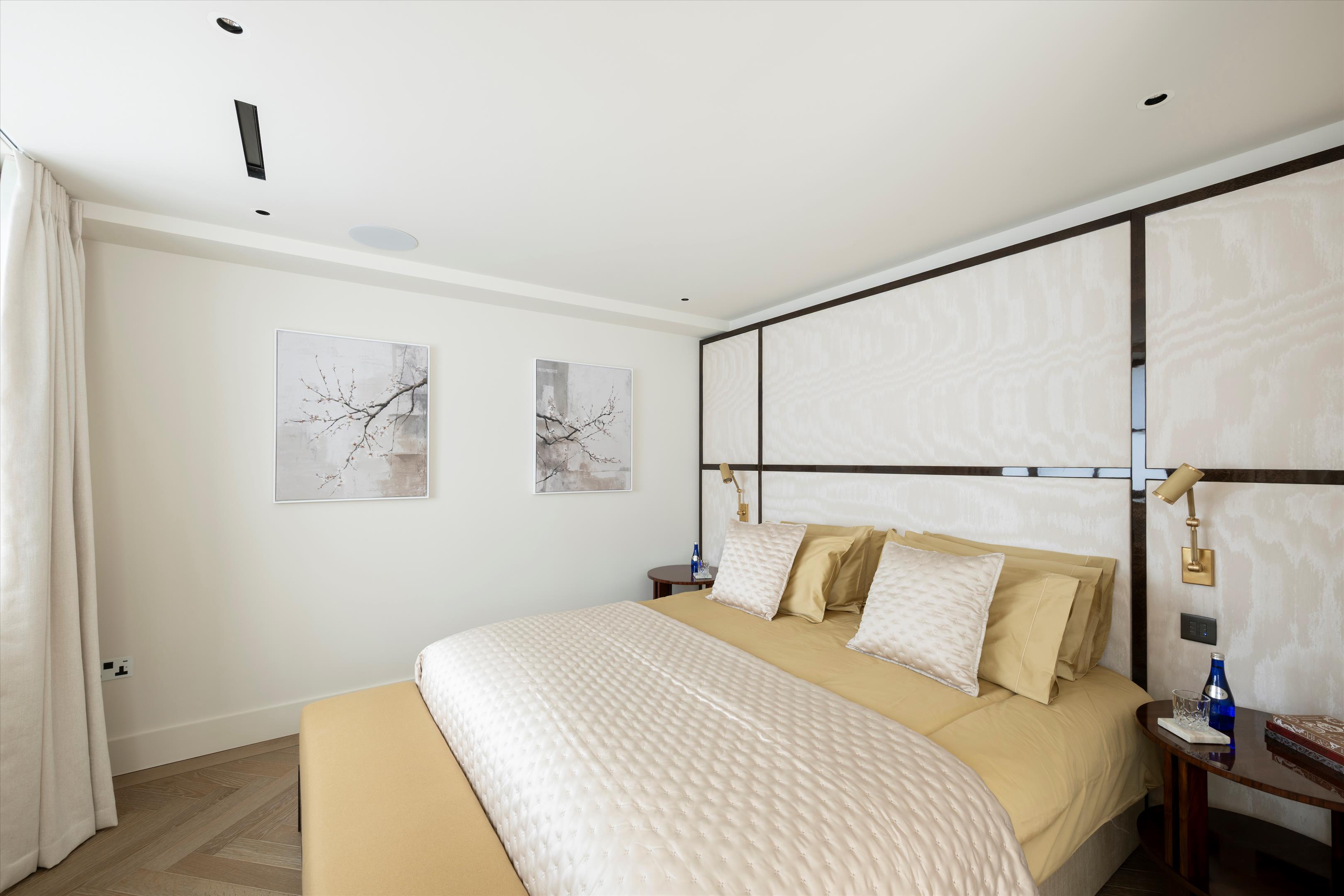Lancelot Place, Knightsbridge, London SW7