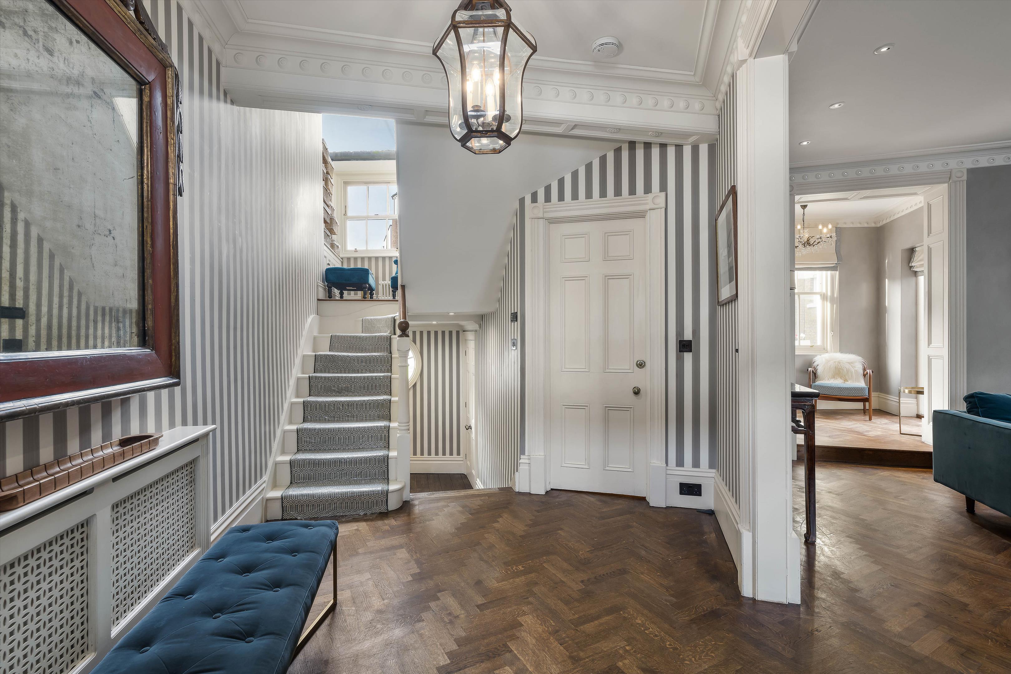 First Street, Chelsea, London SW3