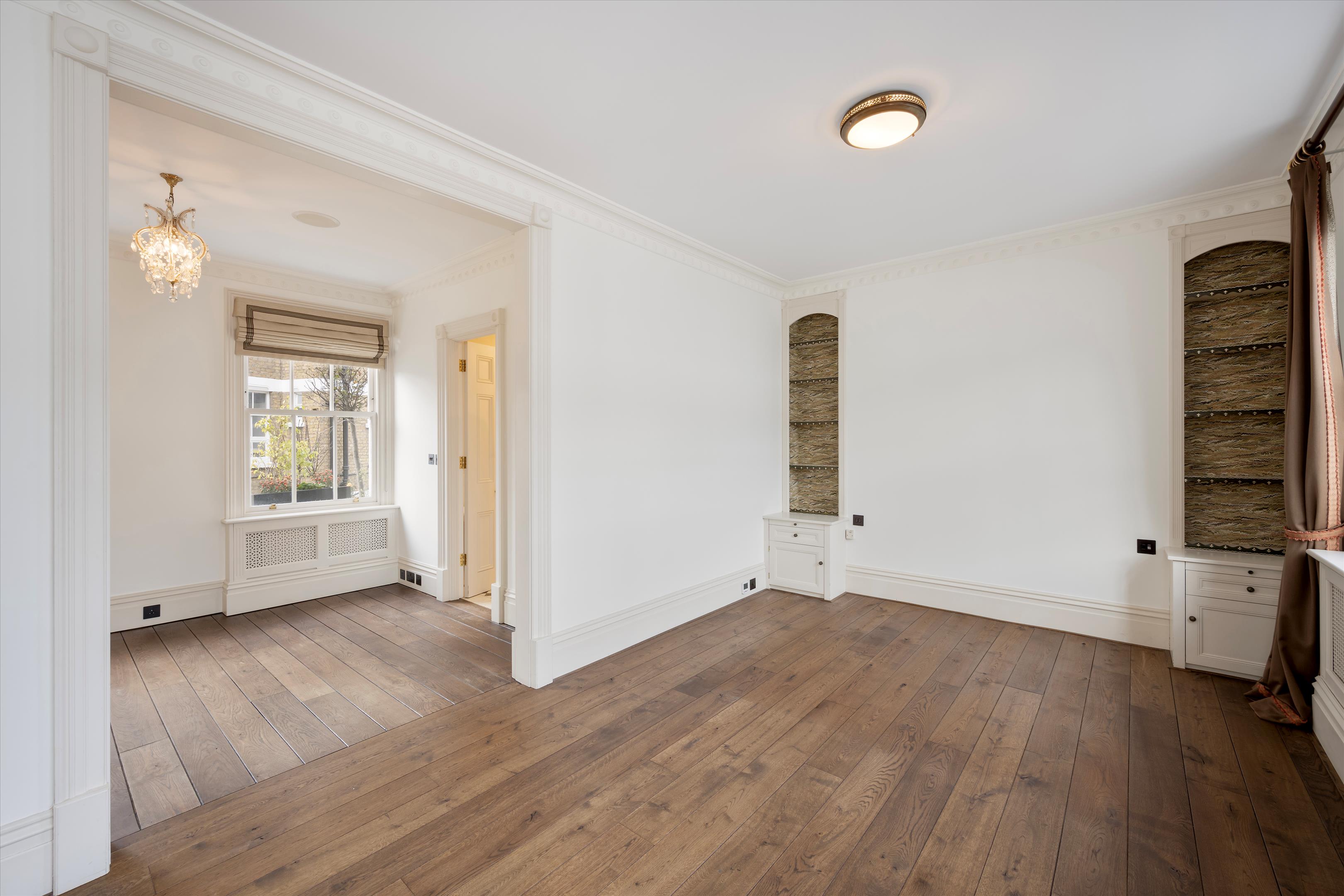 First Street, Chelsea, London SW3