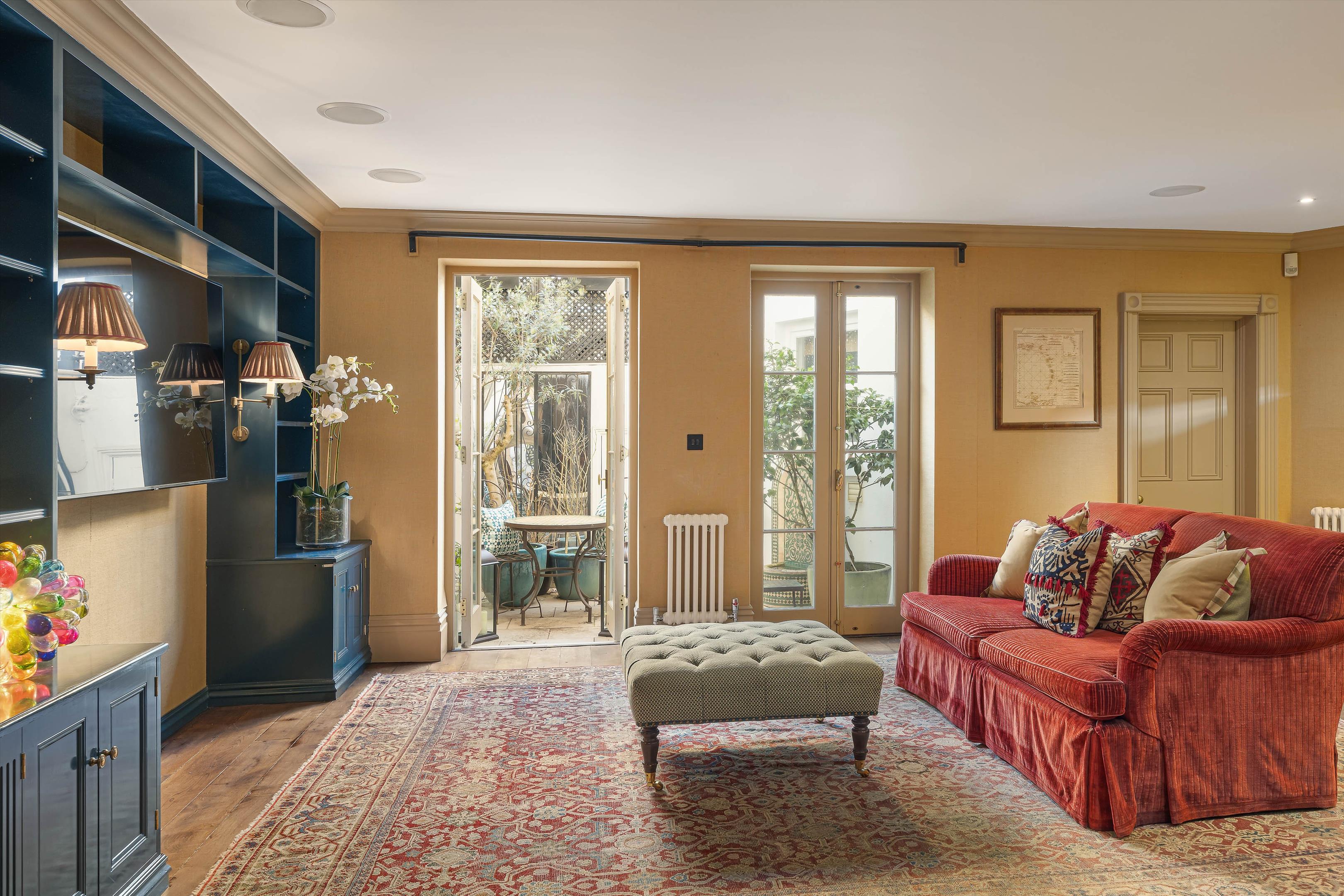 First Street, Chelsea, London SW3