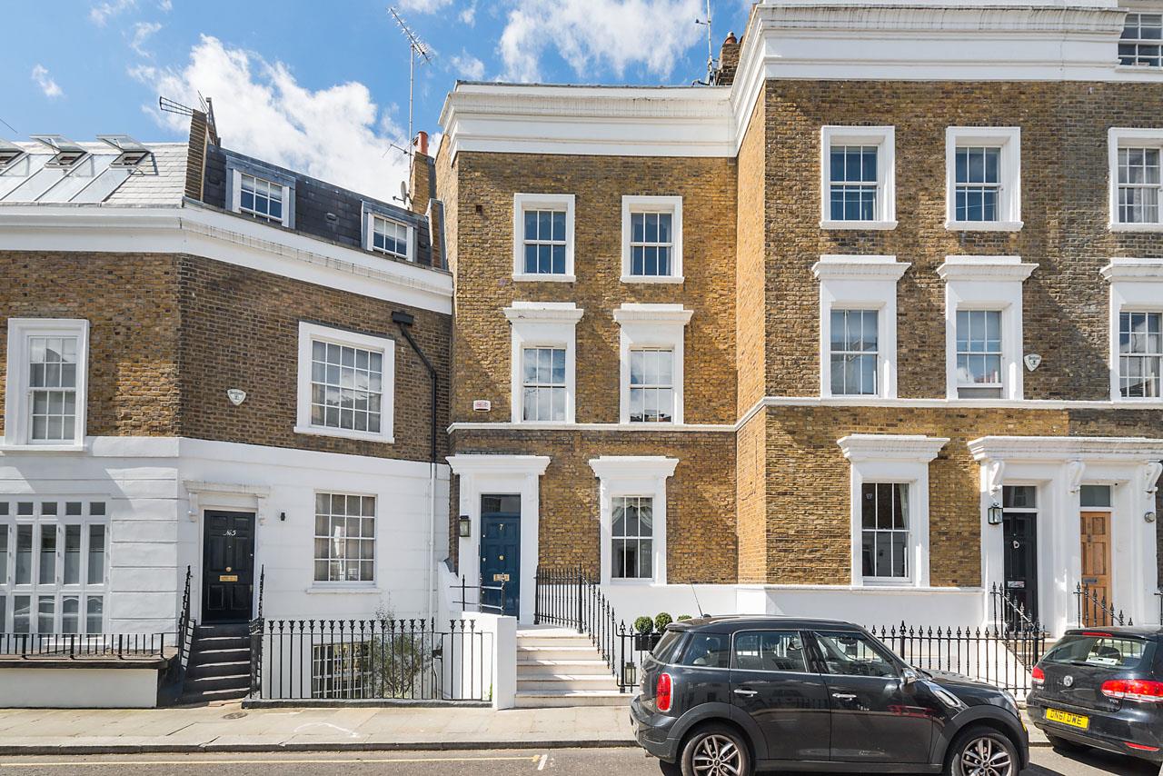 First Street, Chelsea, London SW3